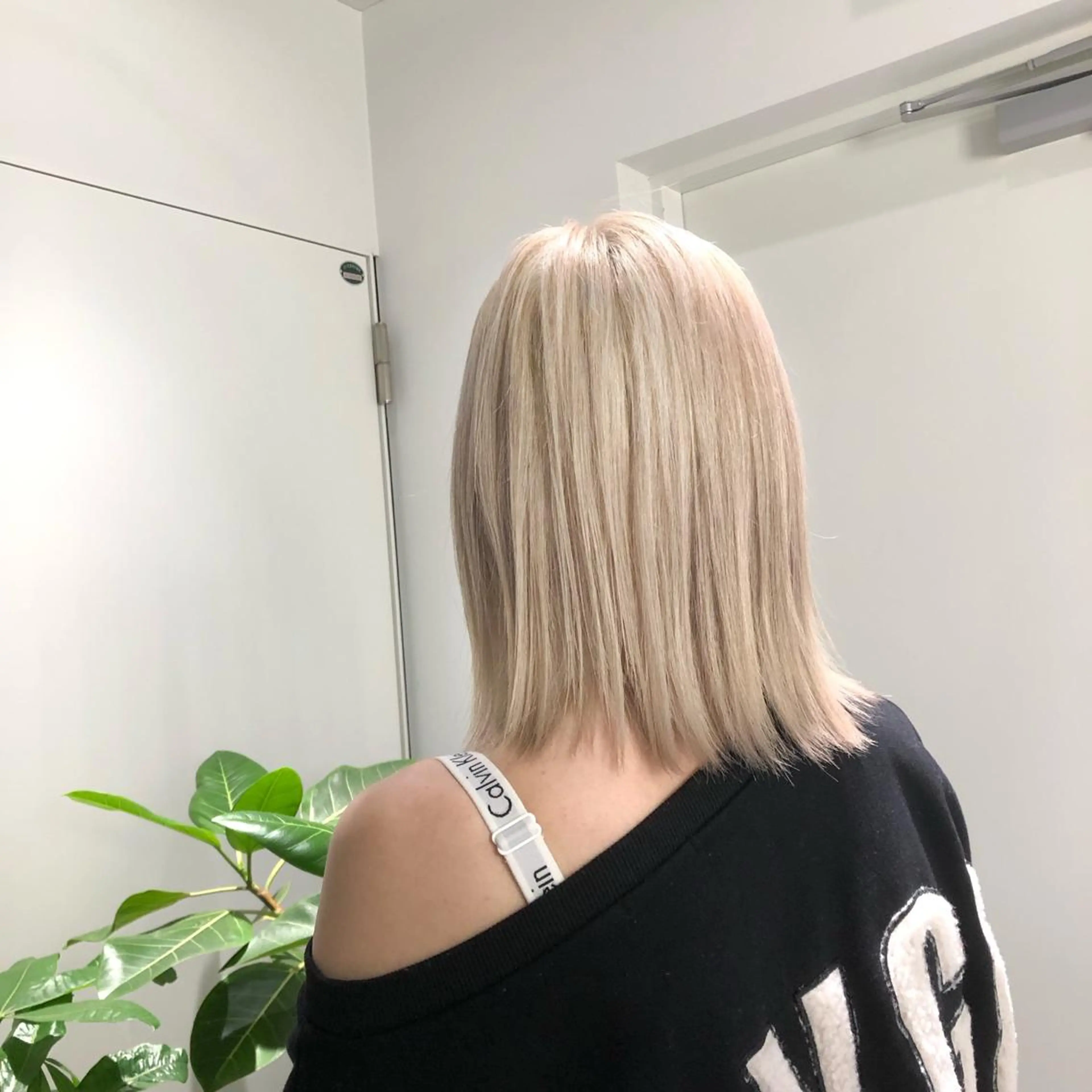 ミディアム カラー ブロンド ホワイトブロンド 矢島颯哉/ハイトーン ブリーチカラー💎のヘアスタイル