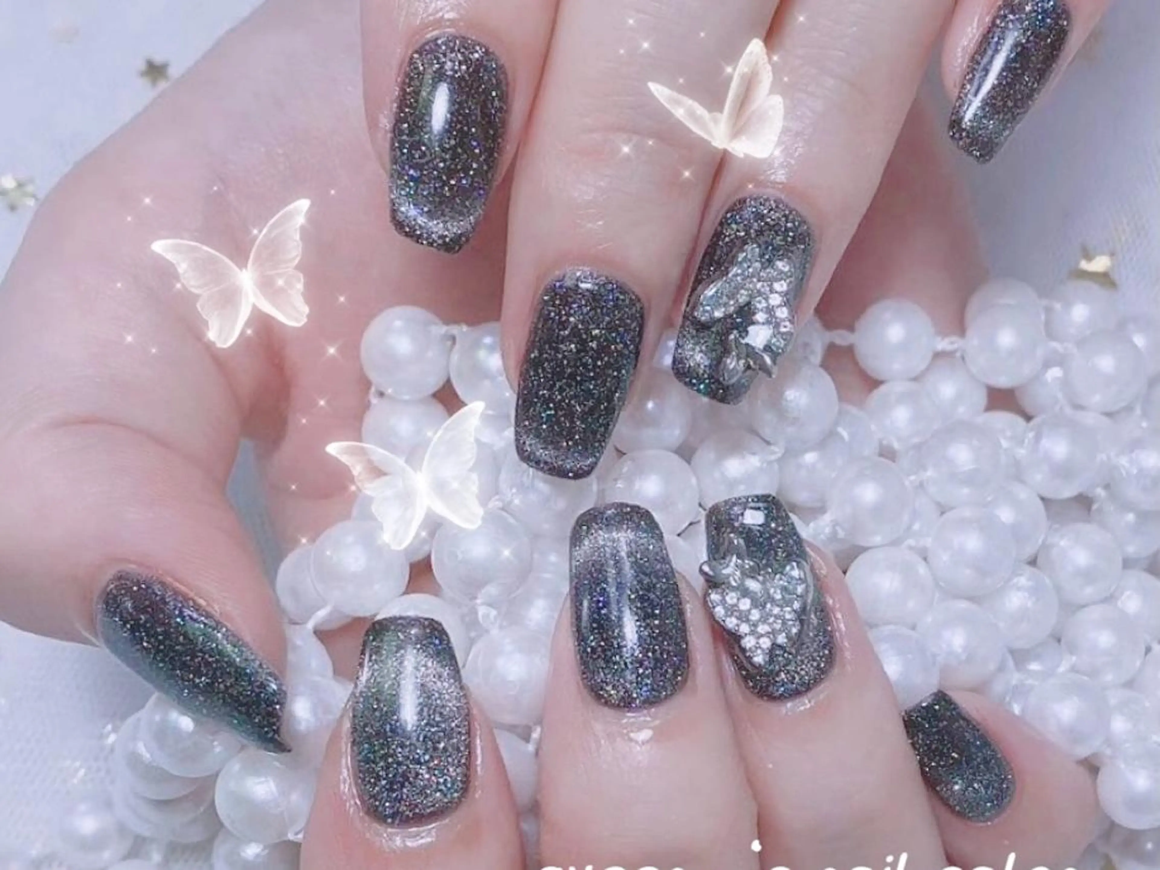 ネイル queensnail 🧸mikaのネイルデザイン