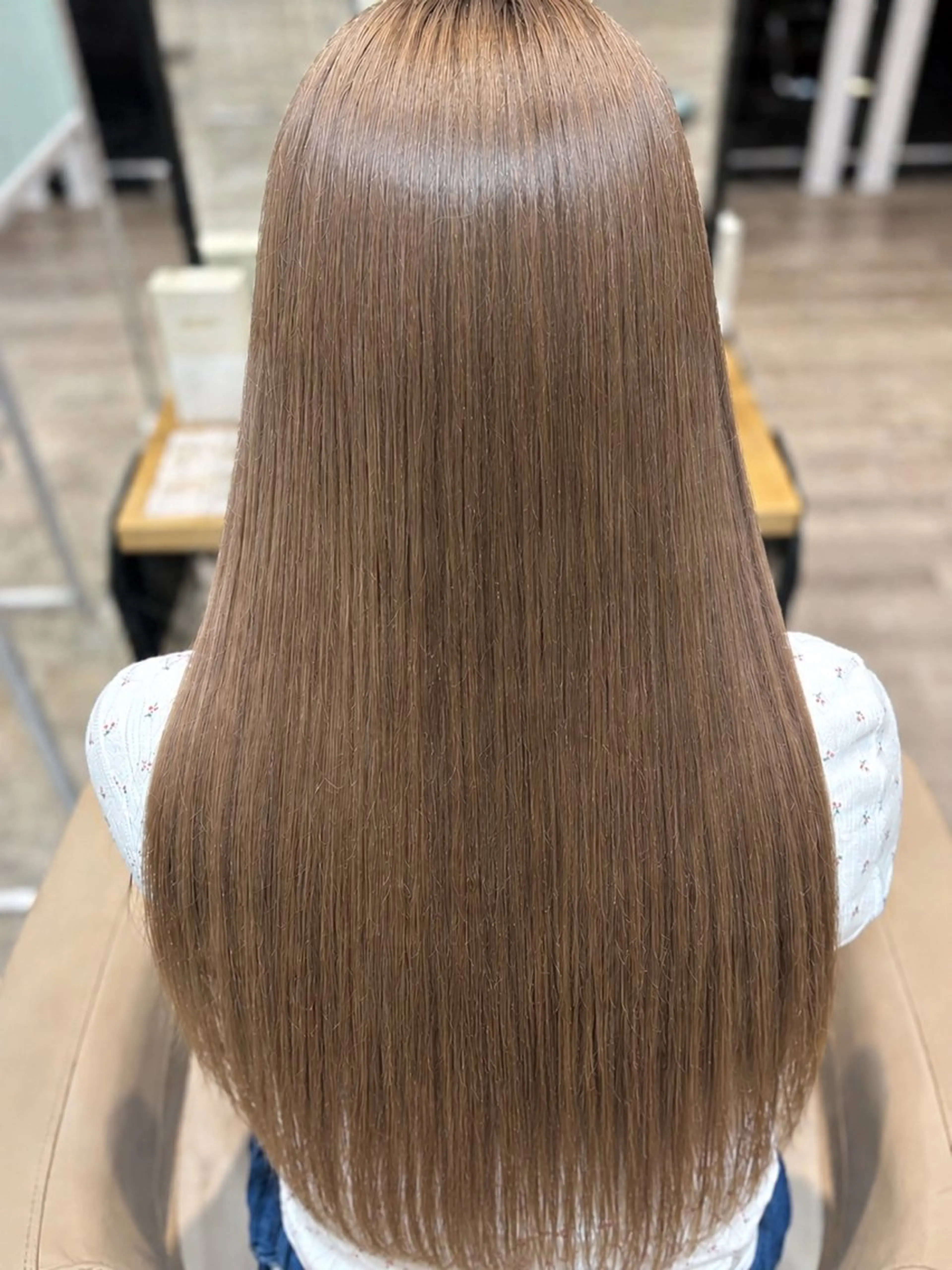 カラー 小林 梨穂菜のヘアスタイル