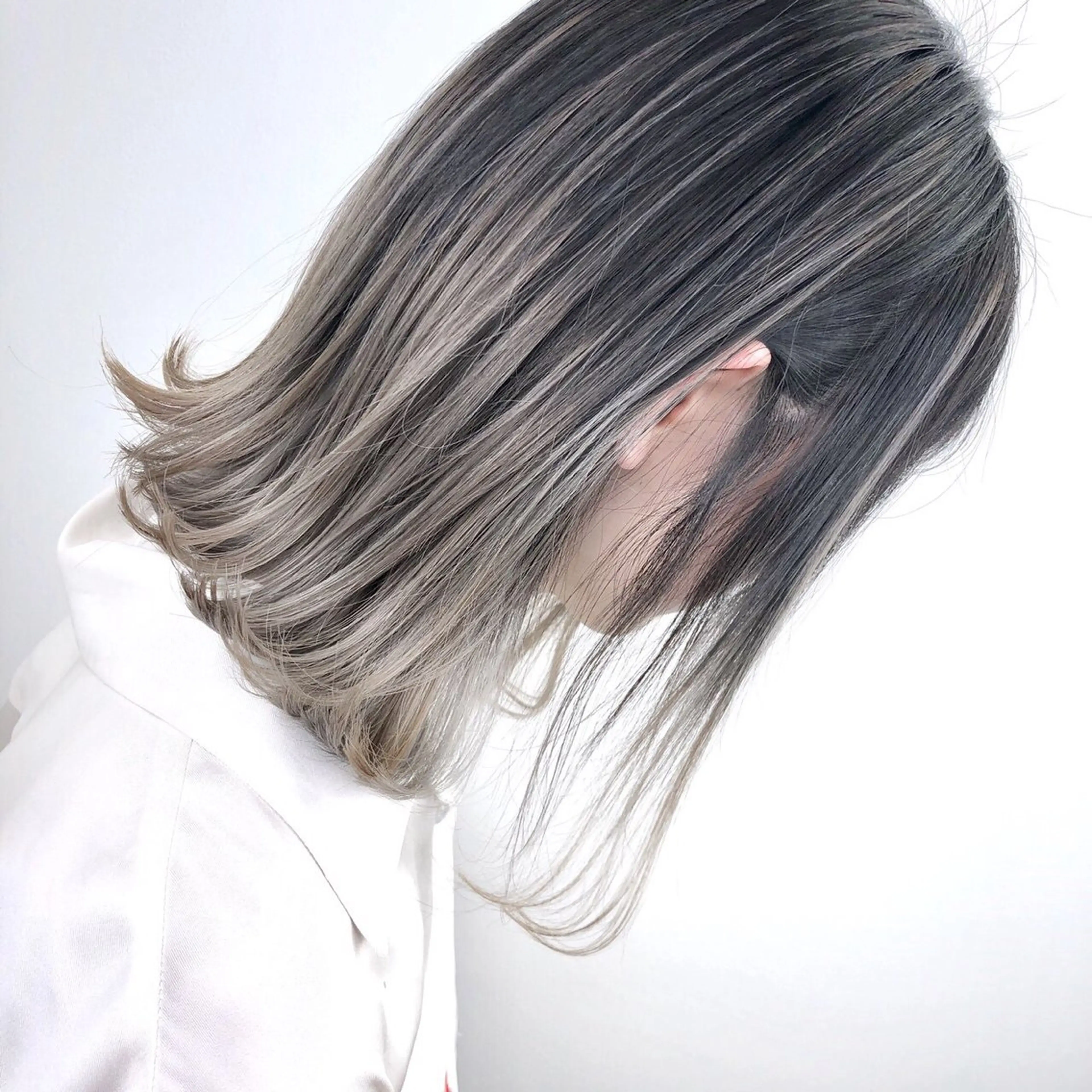 ミディアム カラー 縮毛矯正 朝田 拓実のヘアスタイル