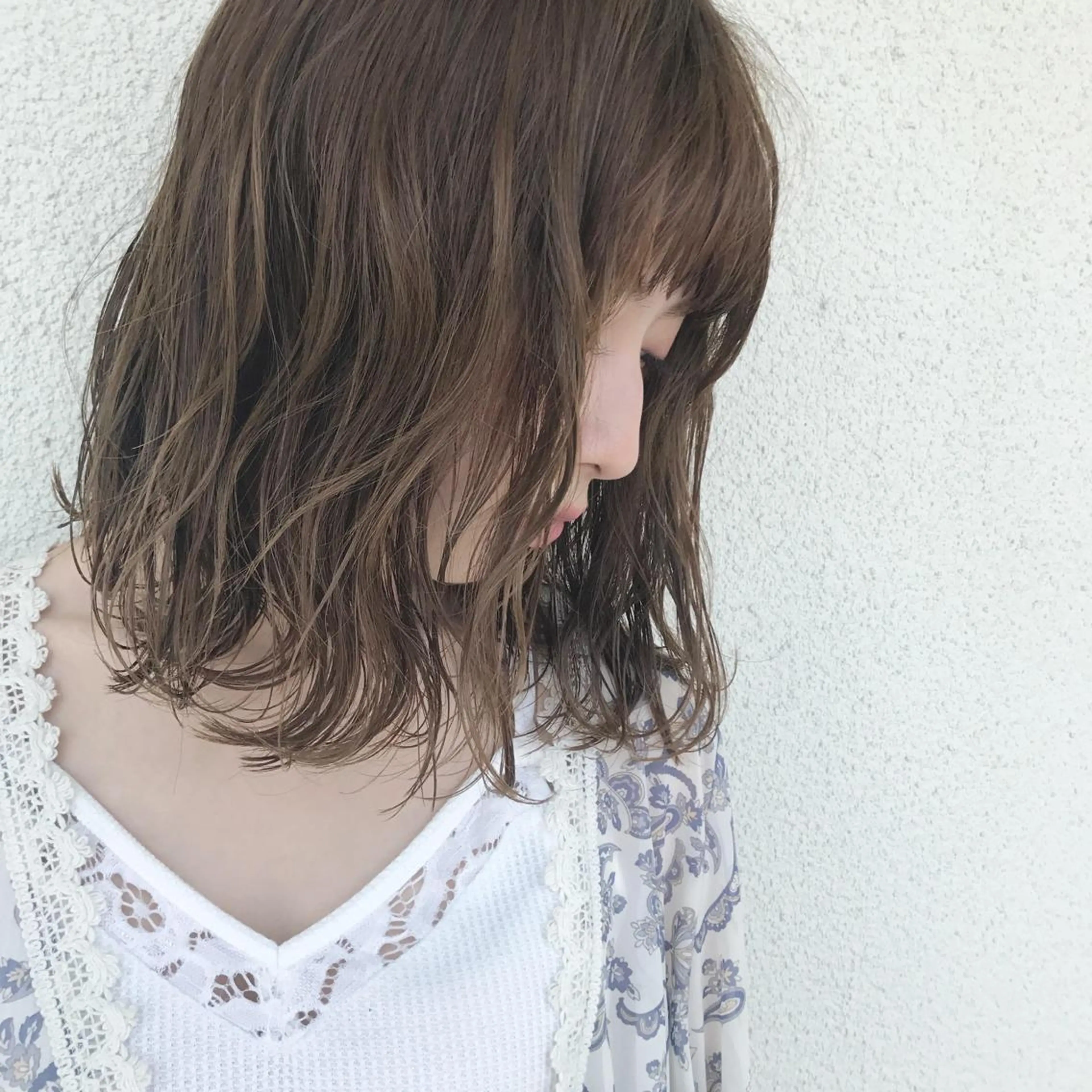 ミディアム カラー ヤスドミ ケイスケのヘアスタイル