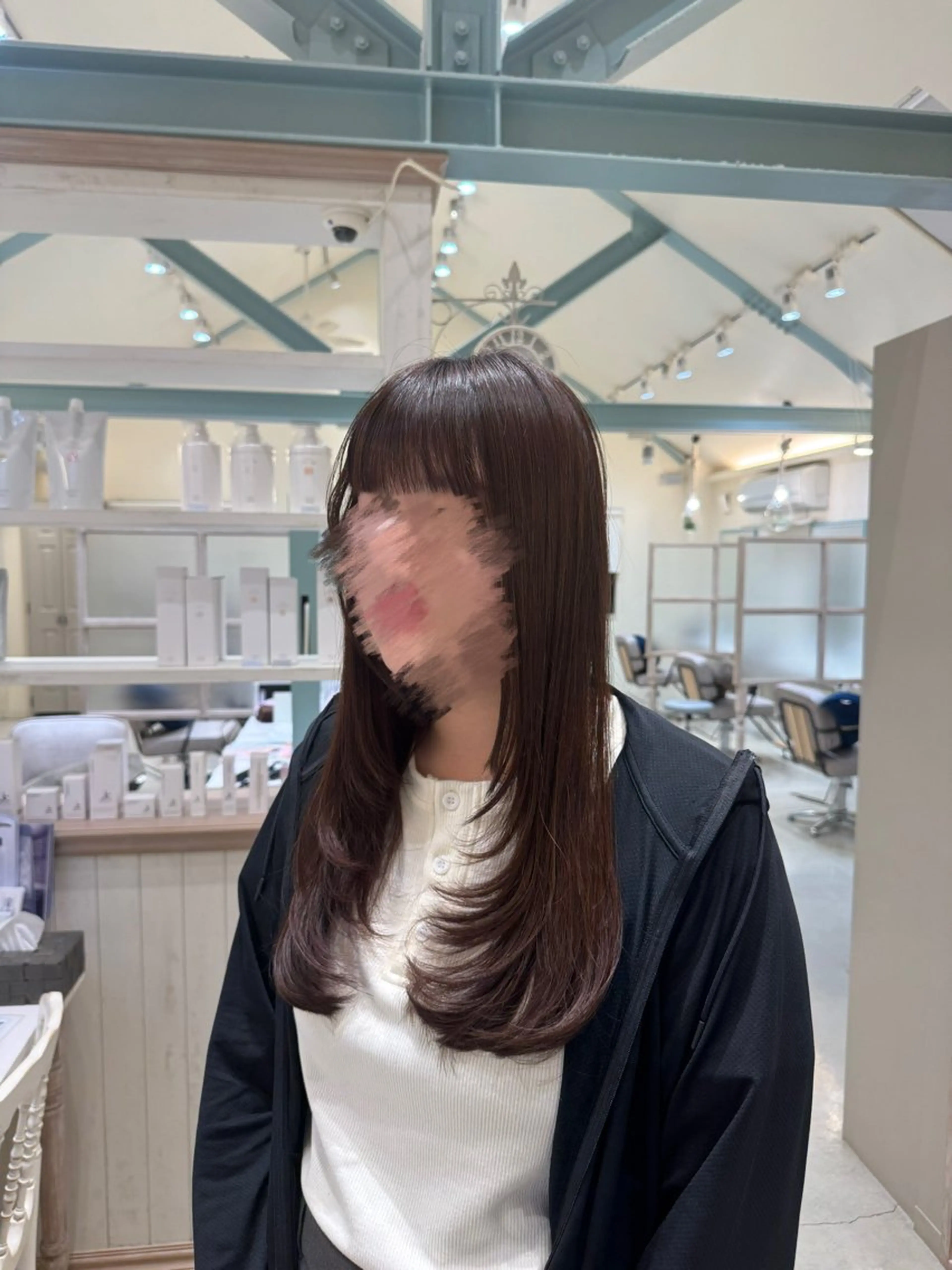 セミロング レイヤーカット 太田 千尋のヘアスタイル