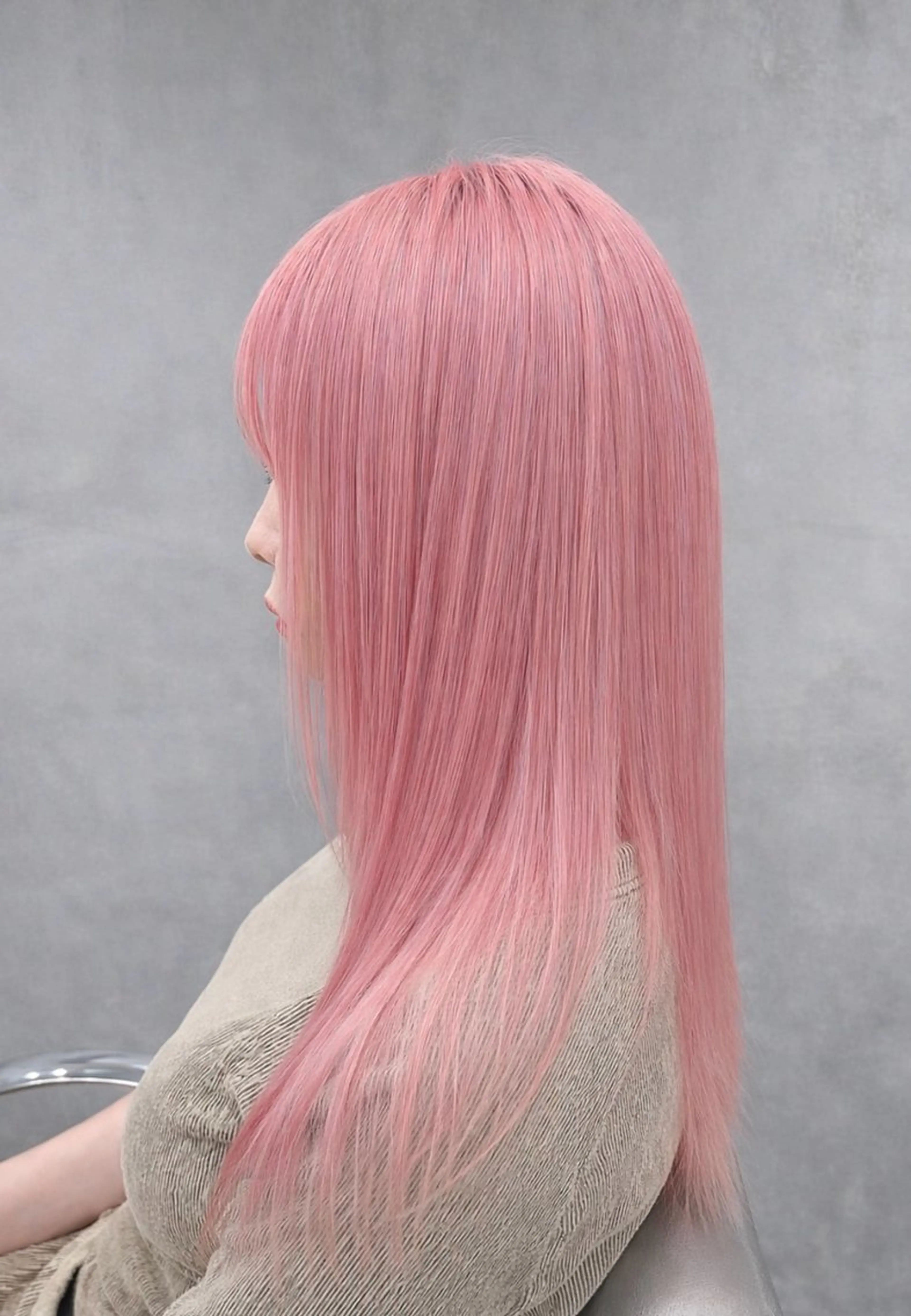 ロング ヘアカラー るかハイトーンピンク カラー/プルエクステのヘアスタイル