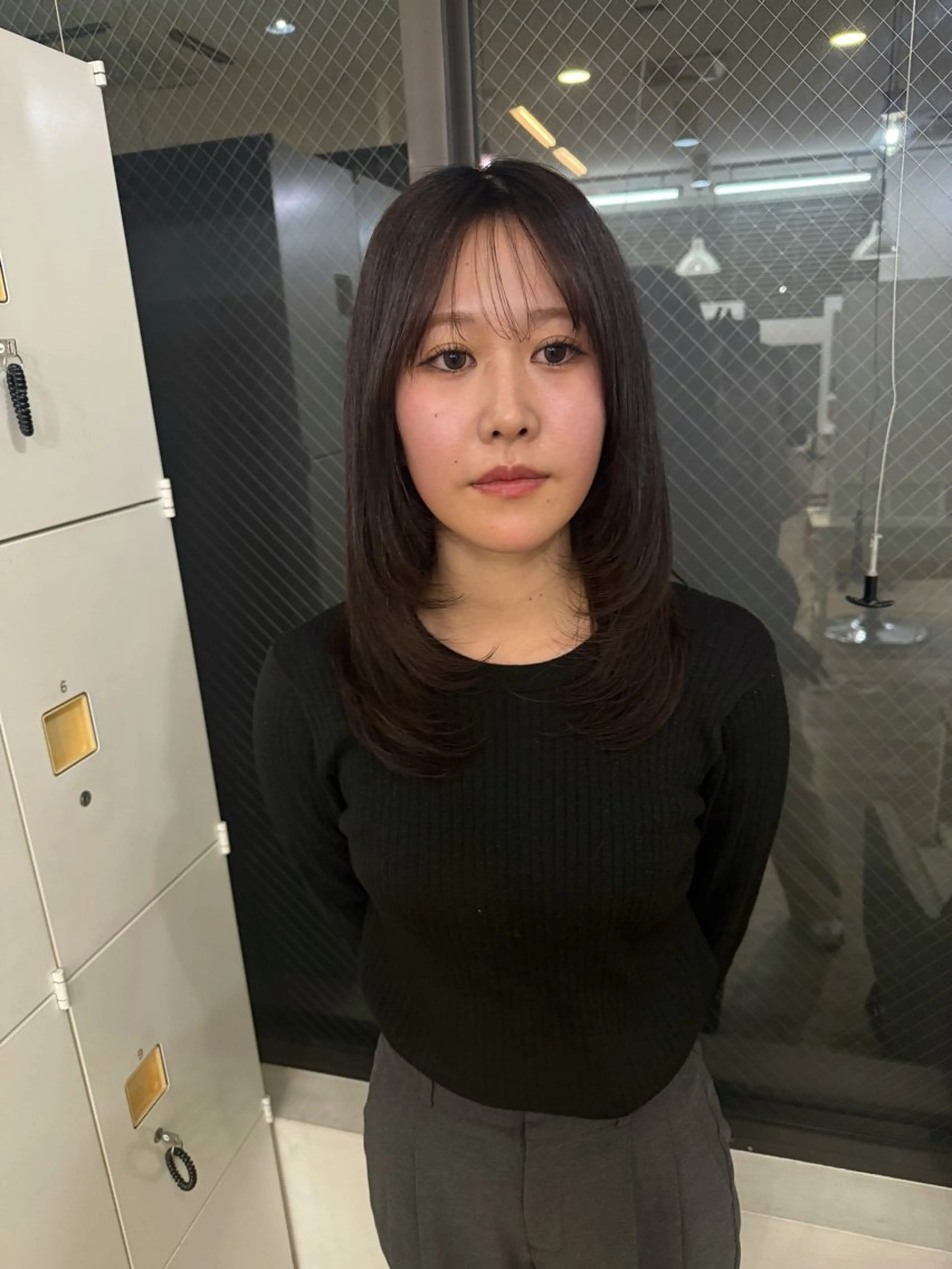 セミロング Rinka/レイヤー /透明感カラーのヘアスタイル