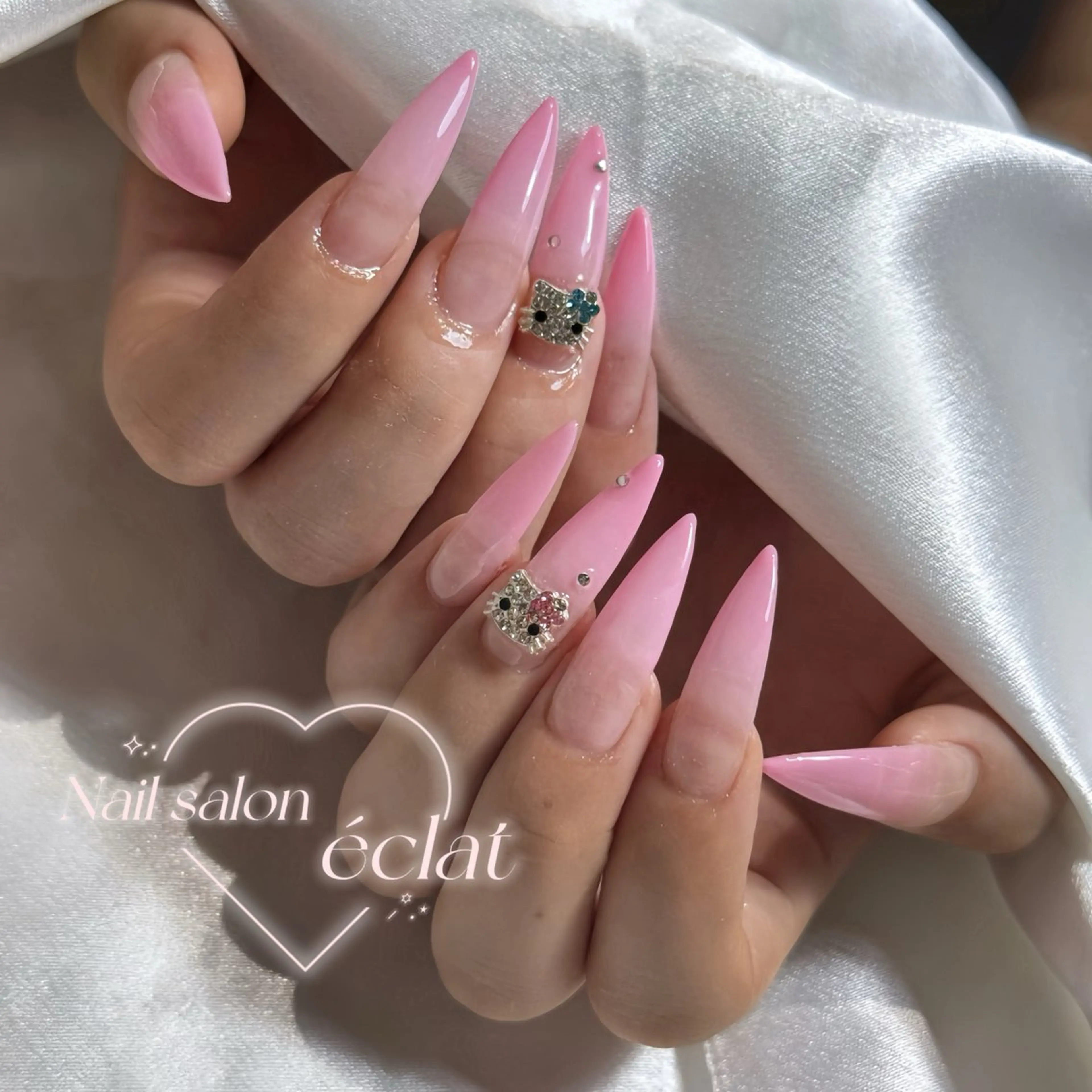 ネイル キラキラネイル ハンドネイル éclat ⸝꙳.⋆ 栄｜矢場町のネイルデザイン