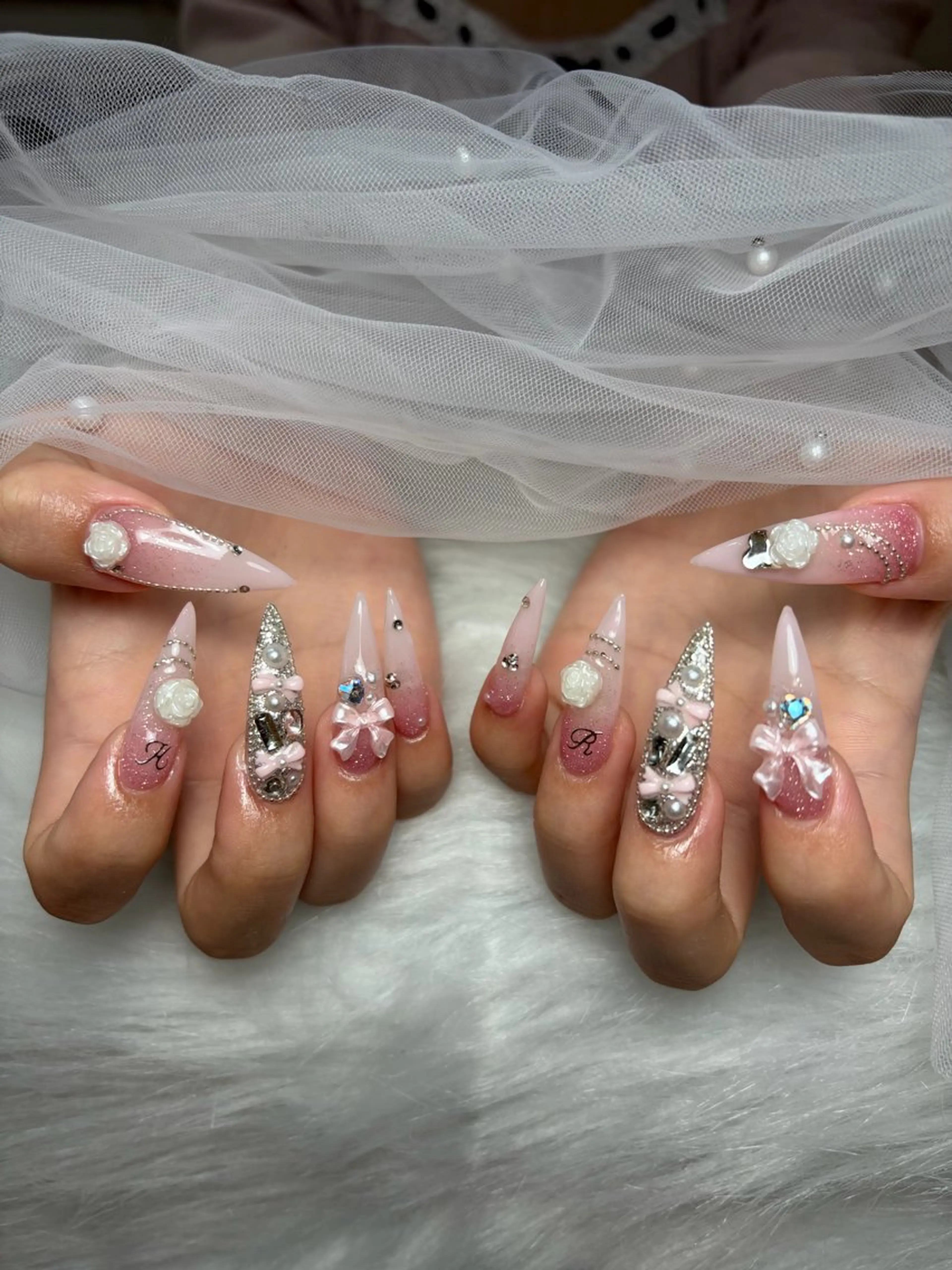 ネイル アートネイル 長さ出し ジェルネイル 韓国ネイル マグネットネイル ハンドネイル Cloudy Chan Nailのネイルデザイン