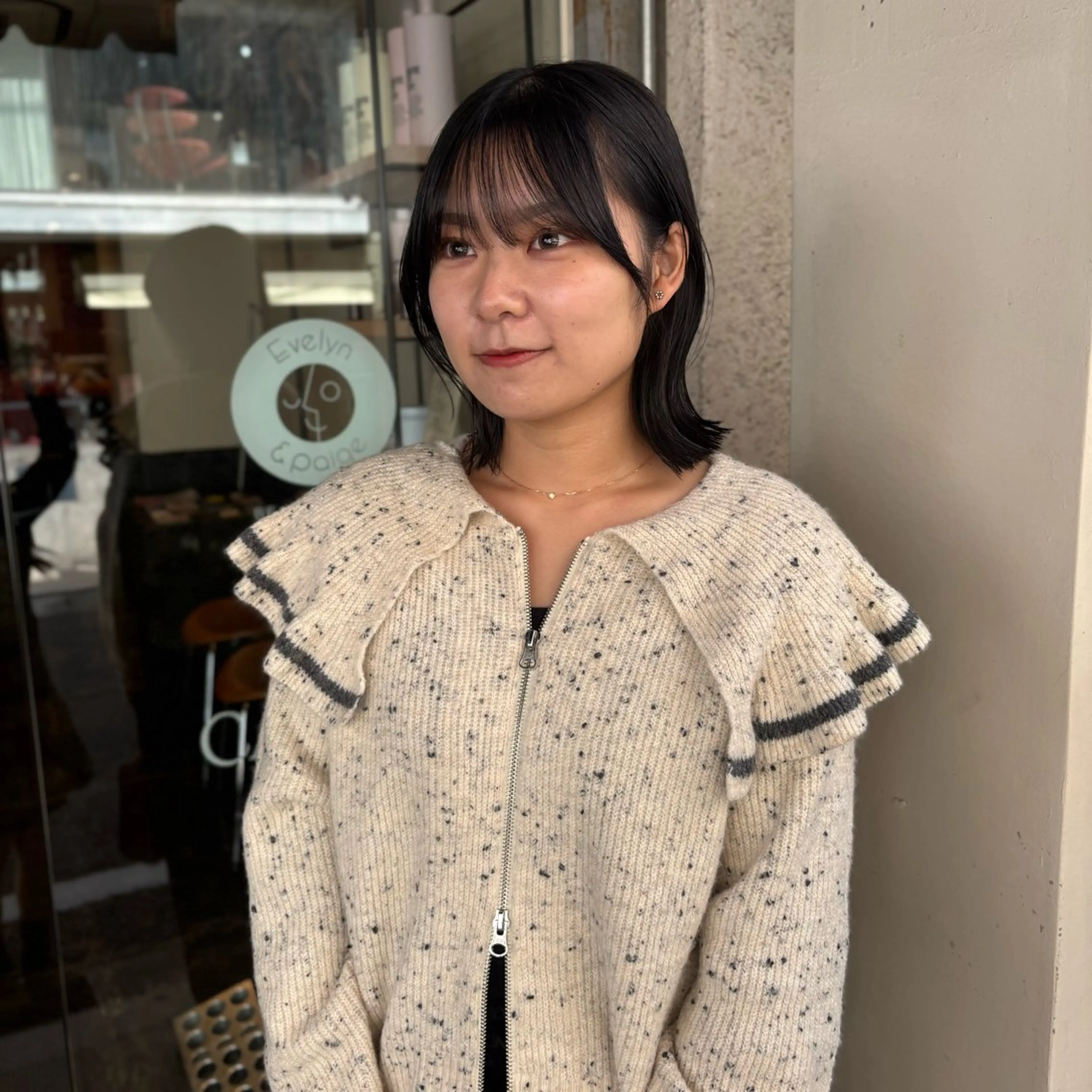 ミディアム ボブ カット 芦刈 咲来のヘアスタイル