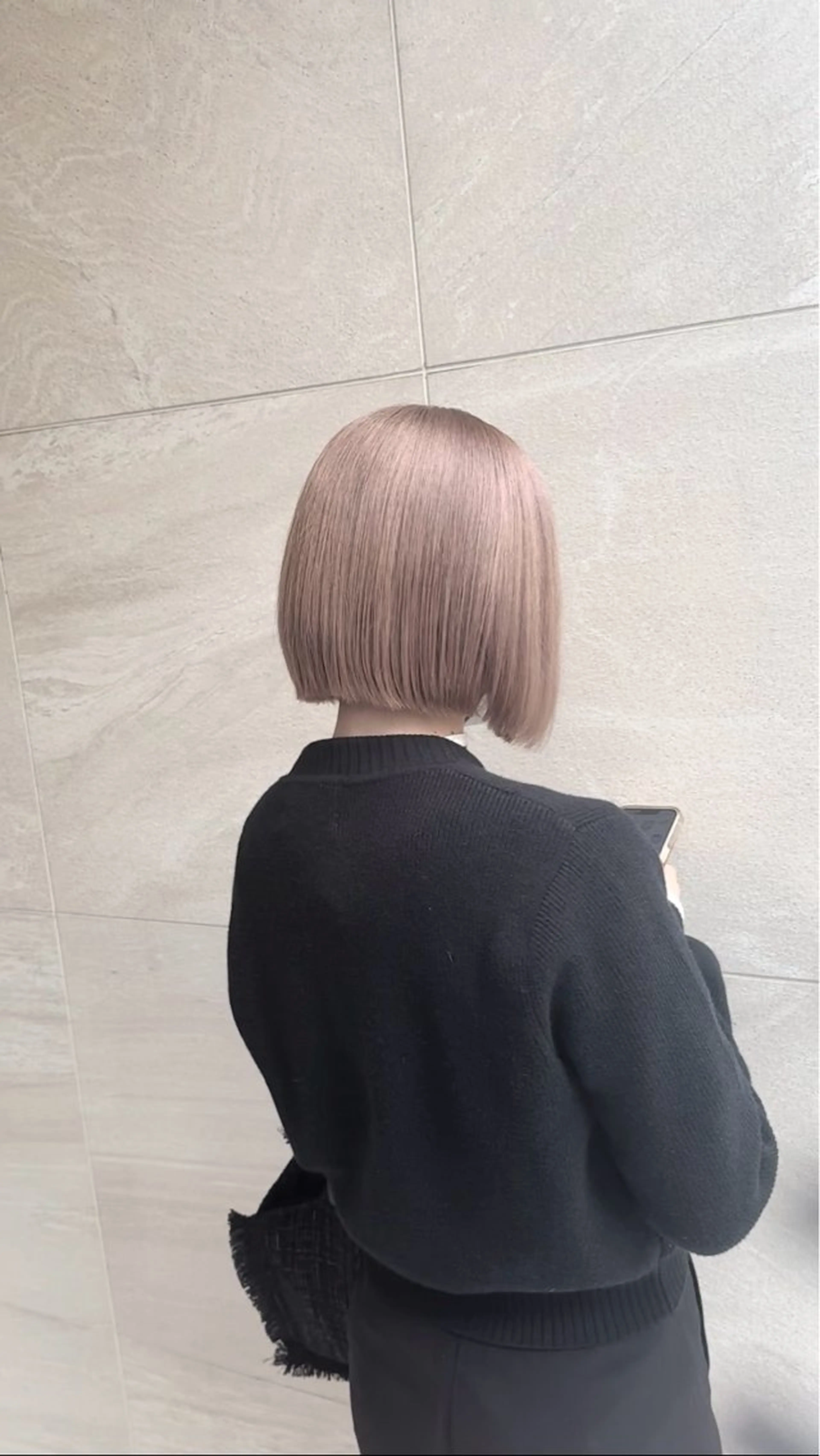 ミディアム カット 柔らかいハイトーン/ kizunaのヘアスタイル