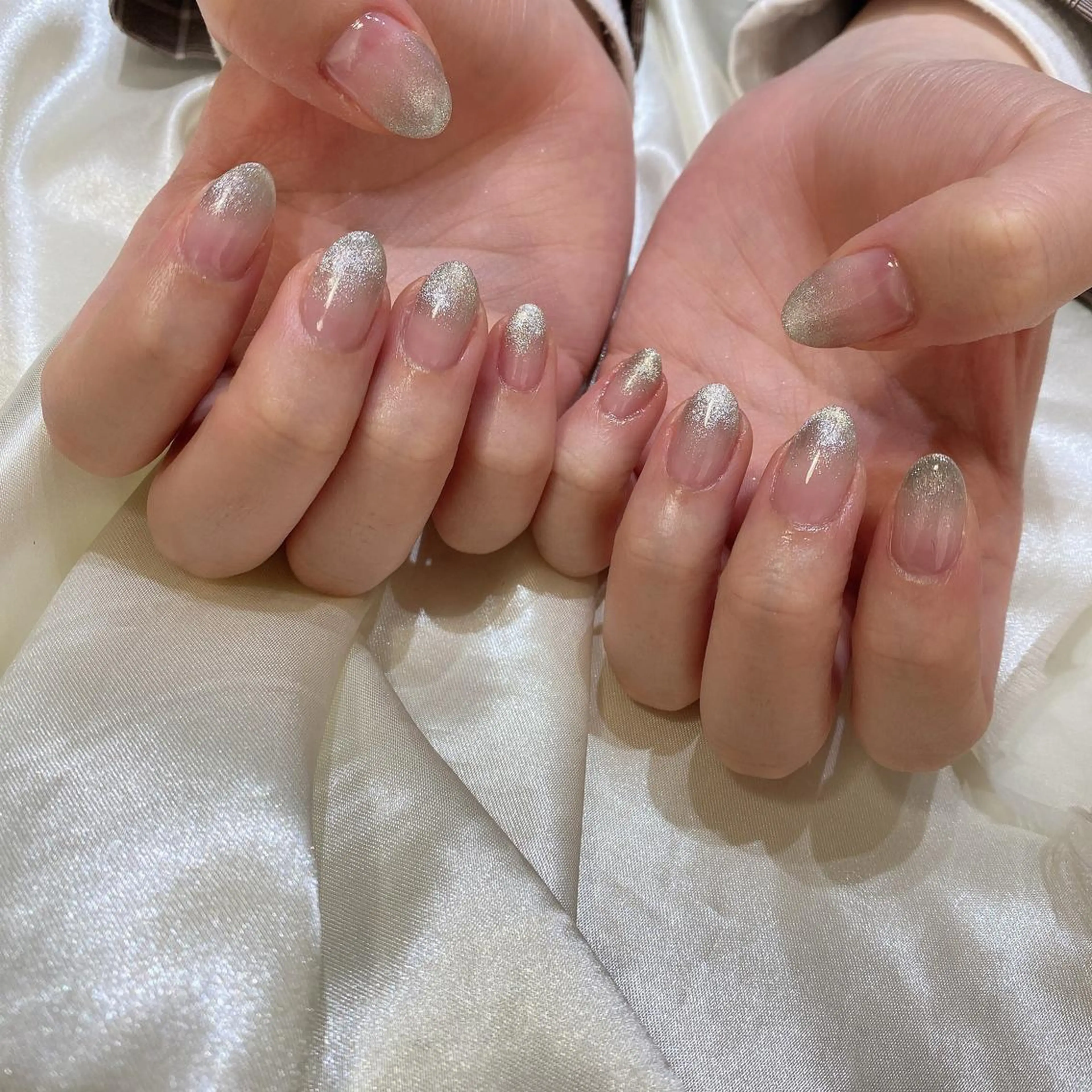 ネイル マグネットネイル ハンドネイル 西岡 杏のネイルデザイン