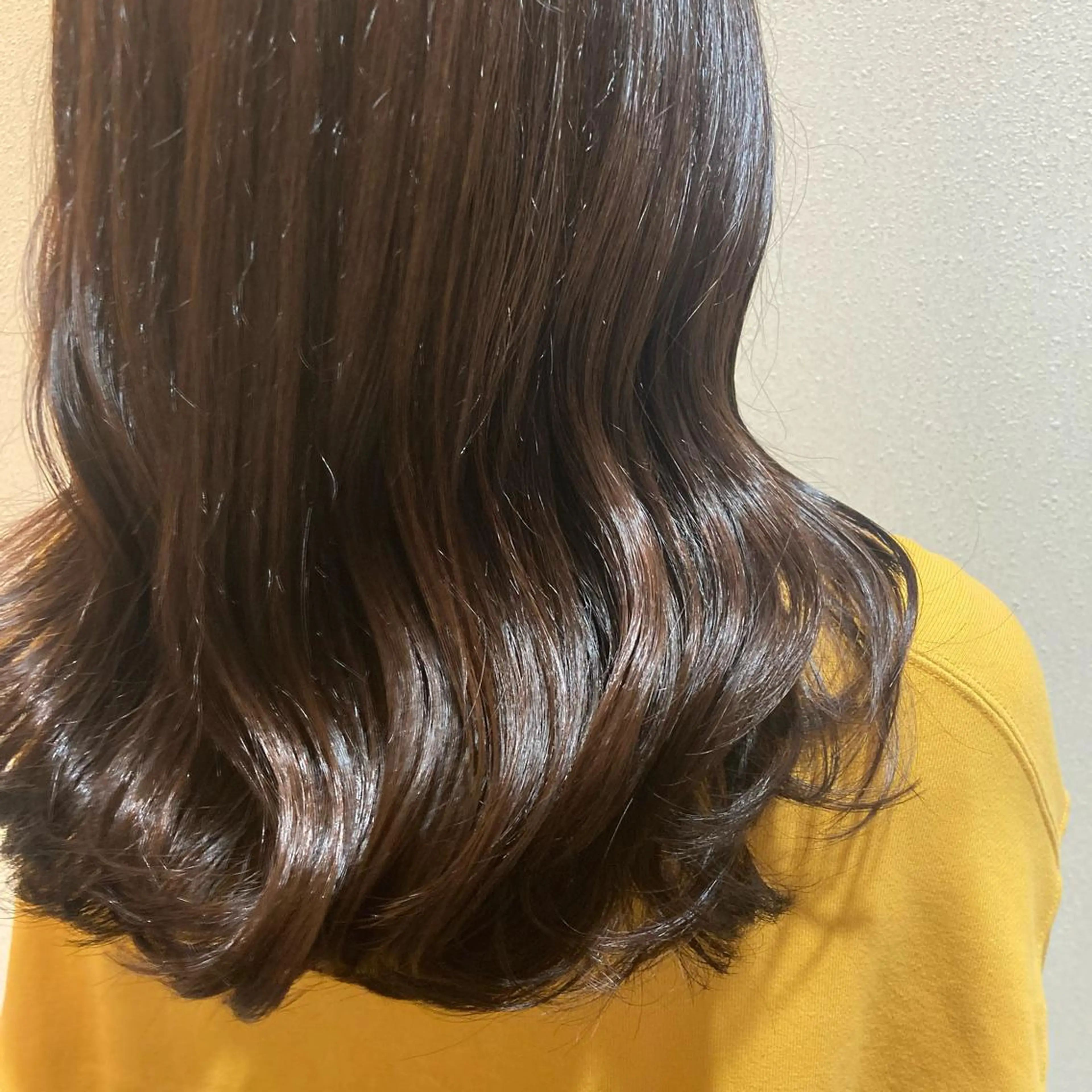 ロング オレンジブラウン カット ヘアカラー トリートメント 片柳 美友季のヘアスタイル