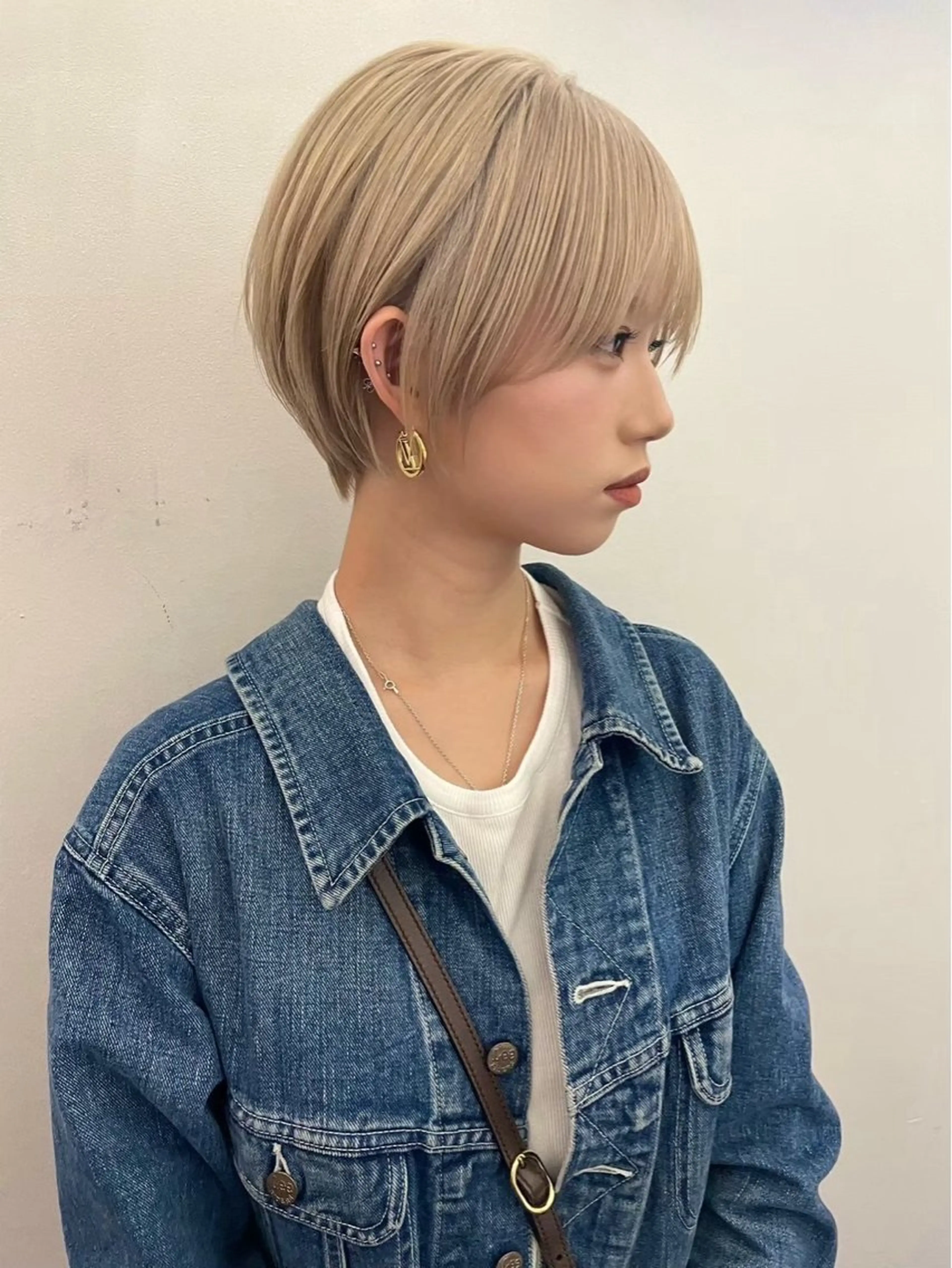 ショート ミルクティーベージュ /ボブ/あげは🎀のヘアスタイル