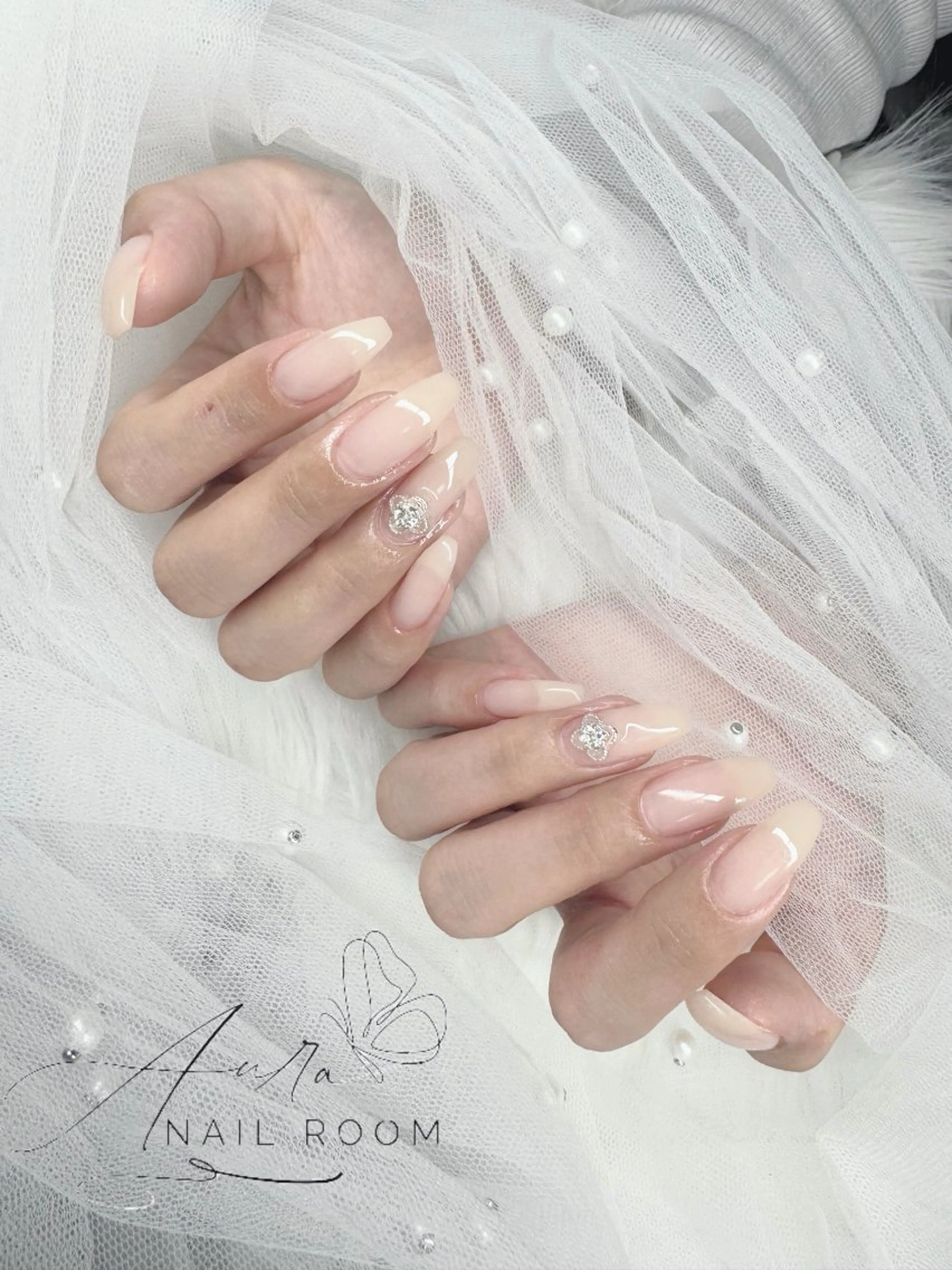 ネイル Aura nail room所属・Luna (Aura nail room)のネイルデザイン