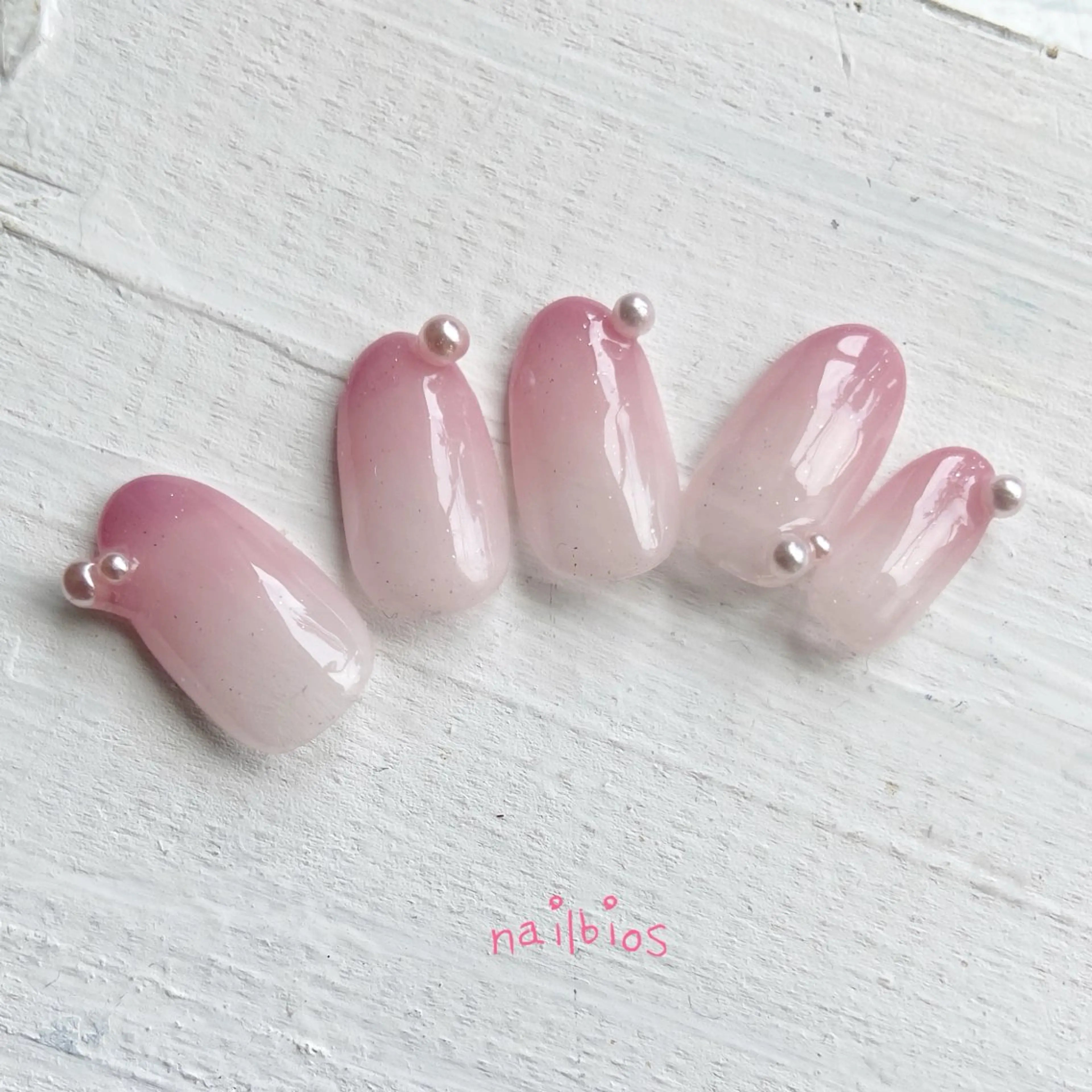 ネイル グラデーション ピンク nailbios .tomo.のネイルデザイン