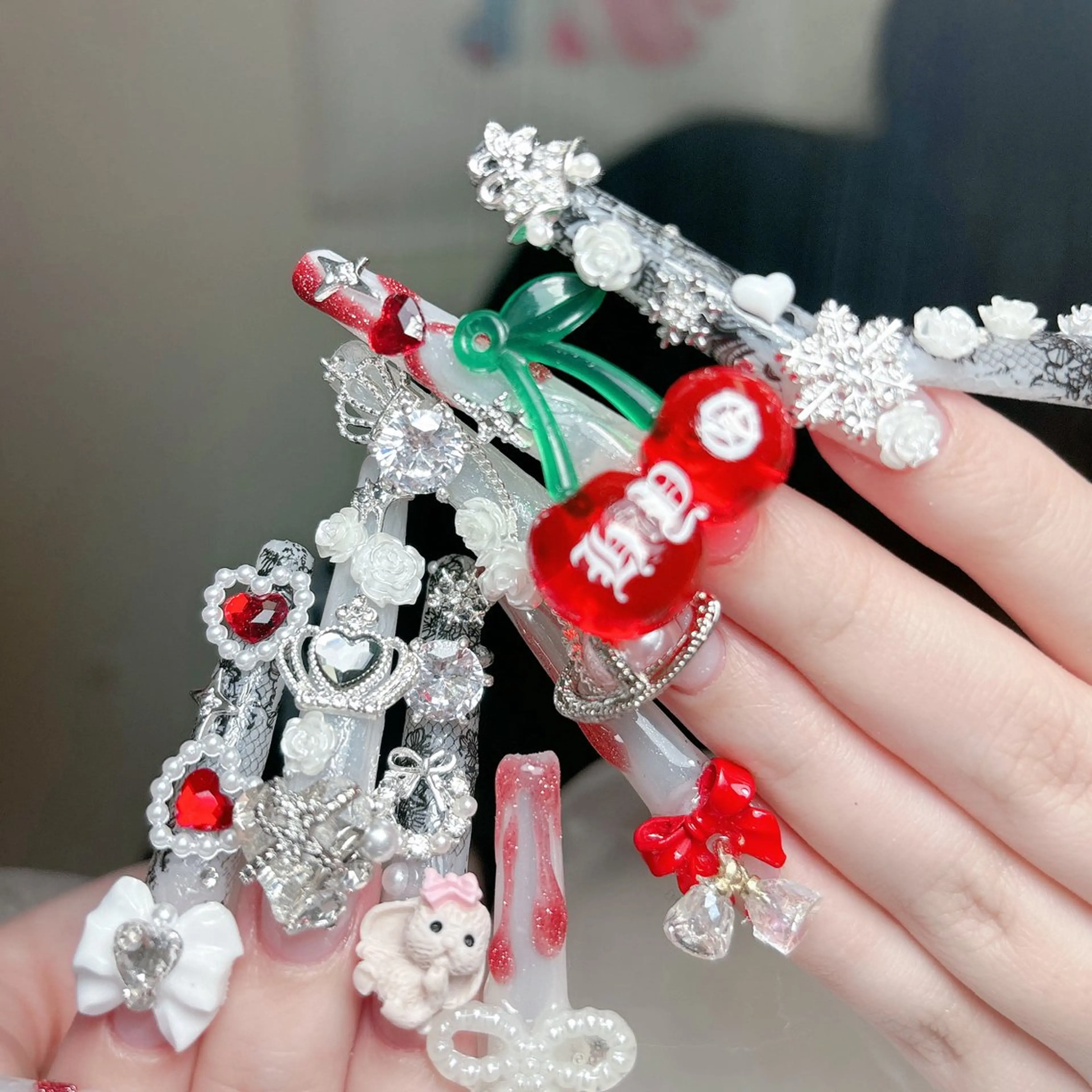 ネイル 成人式 ジェルネイル ロングネイル マグネットネイル ミディアムネイル ハンドネイル MoMoA Nail ネイル長さ出し専門店のネイルデザイン