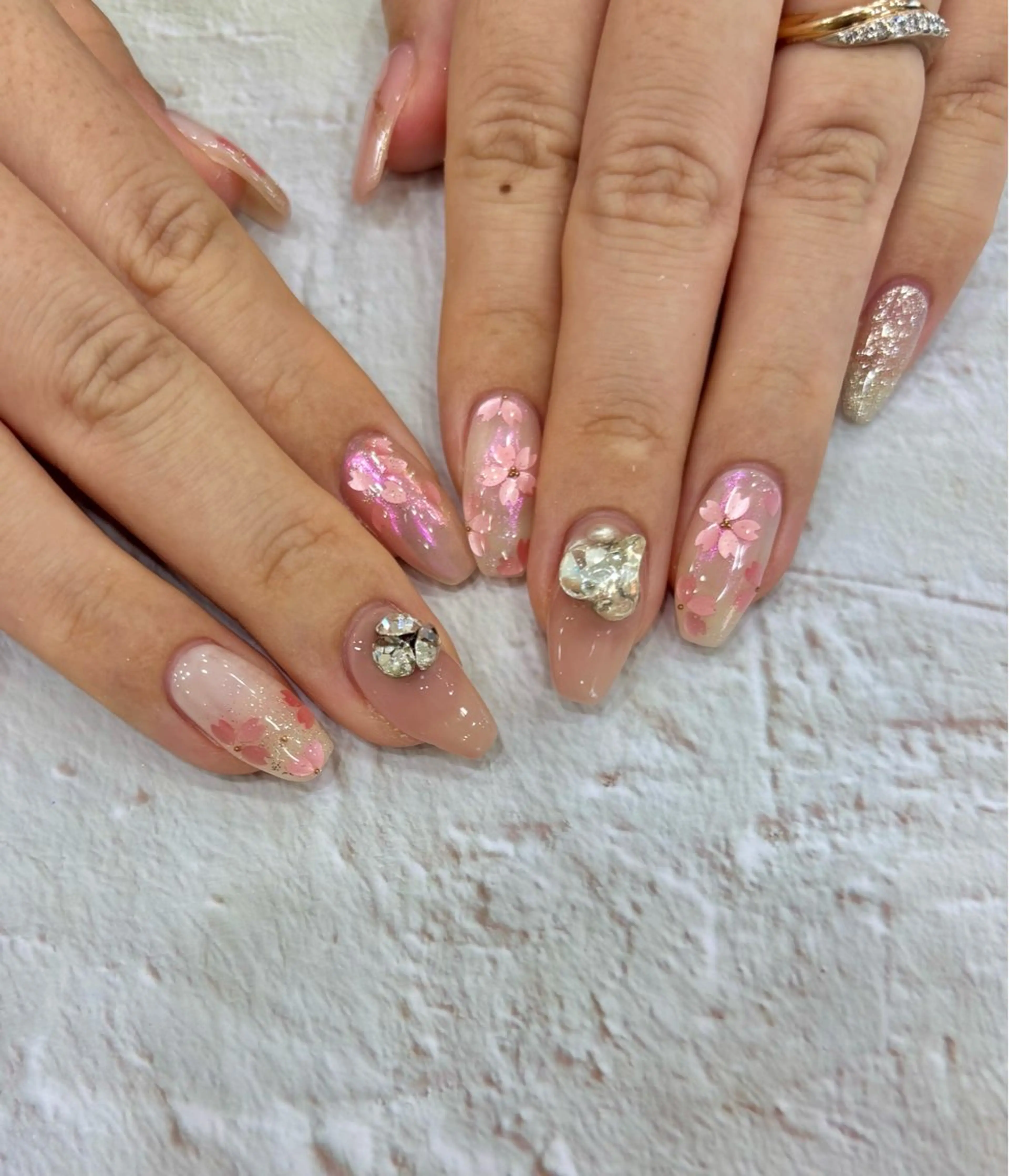 ネイル 桜ネイル 安藤 彩乃のネイルデザイン