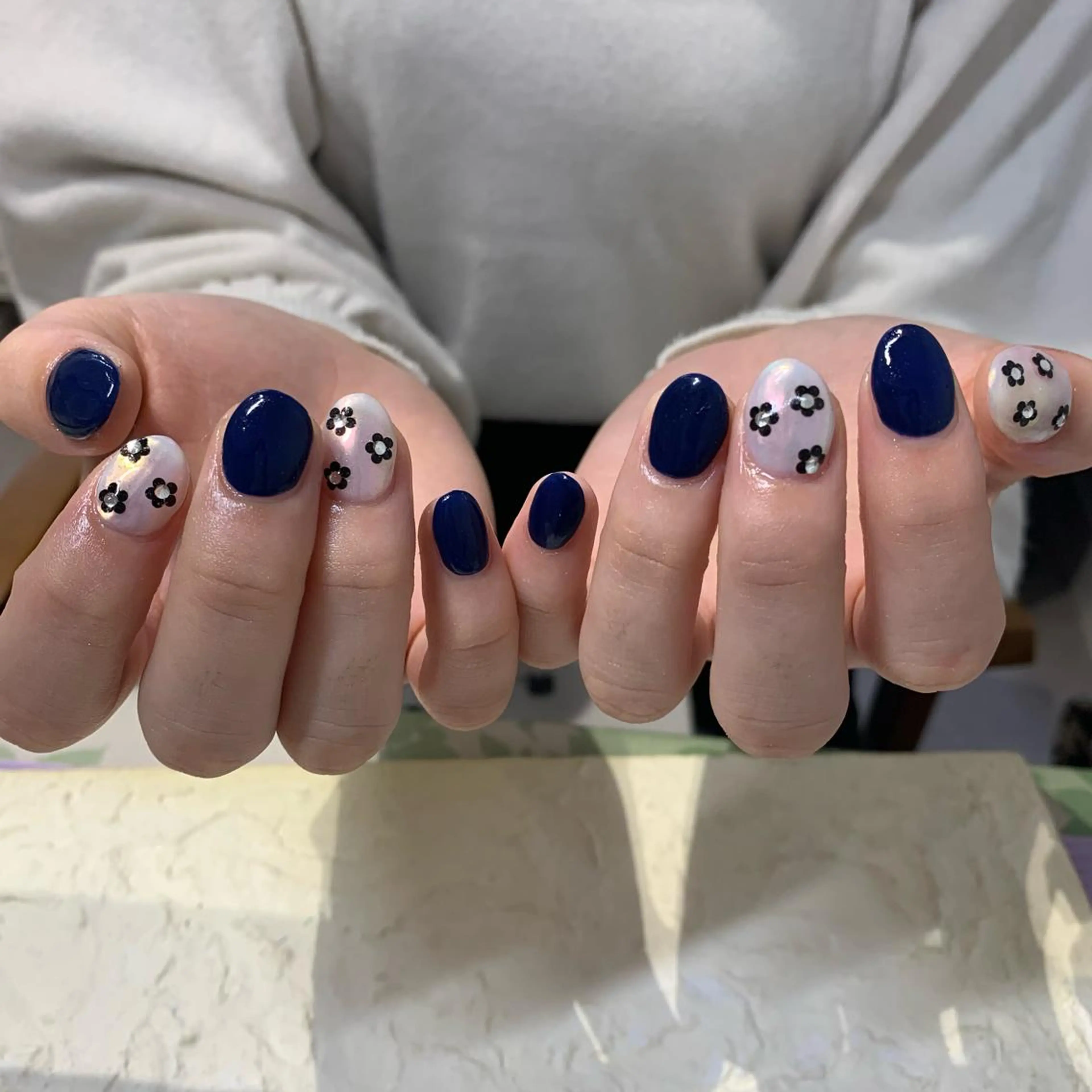 ネイル フラワーネイル マキノ ユイのネイルデザイン