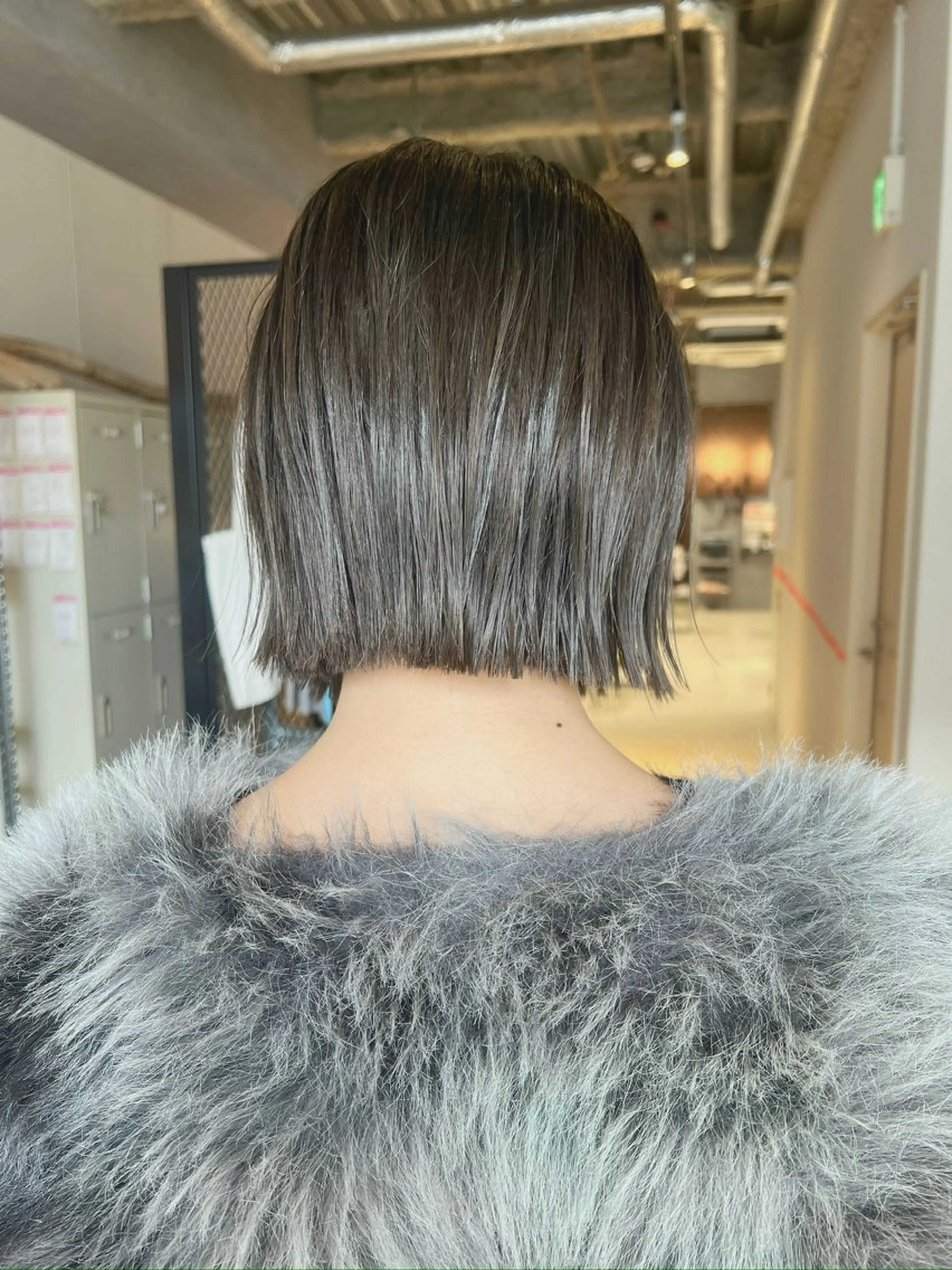 ミディアム ボブ 外ハネヘア カット ヘアカラー 大澤 叶方のヘアスタイル