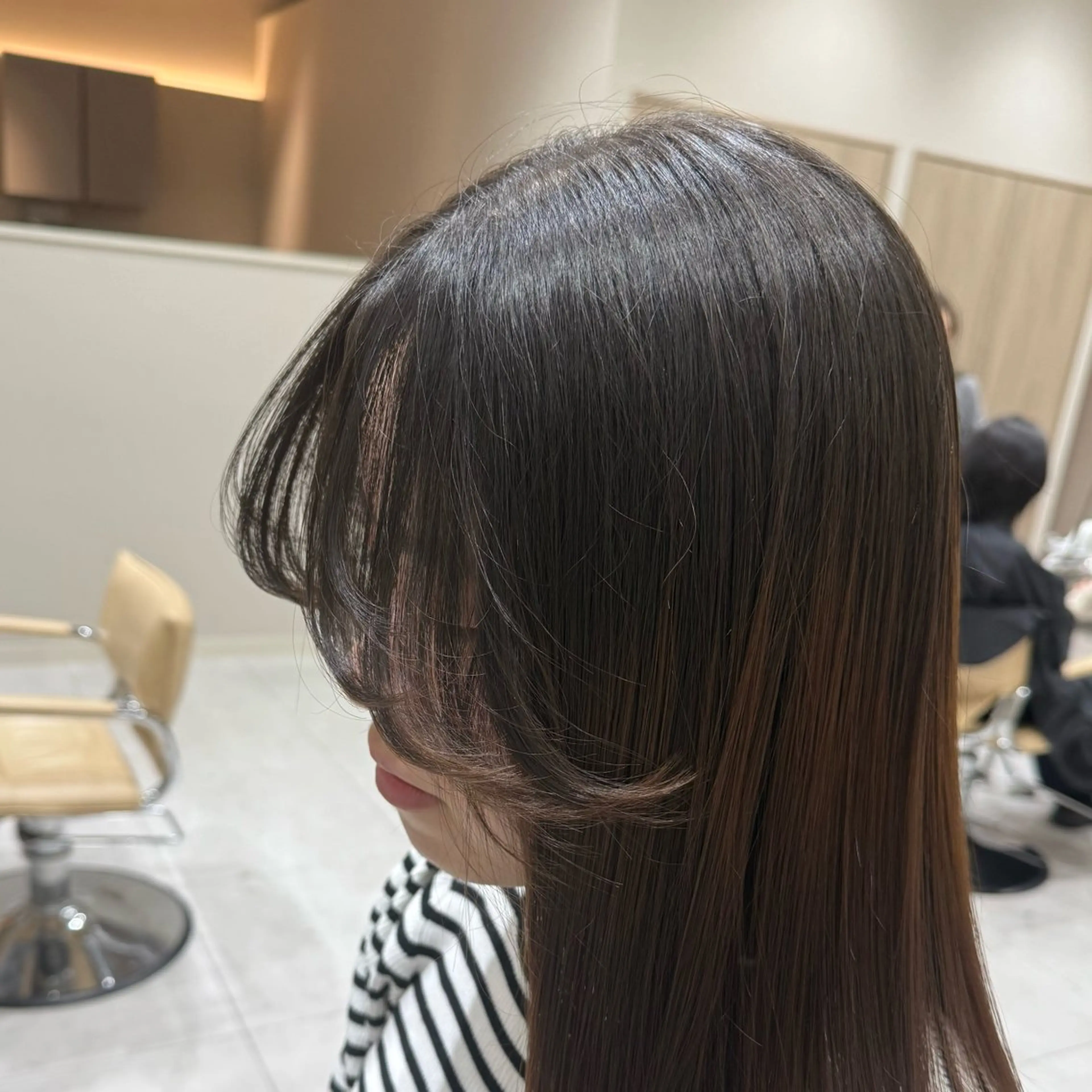 ロング カット 韓国レイヤー｜ 透明感カラー｜ココナのヘアスタイル