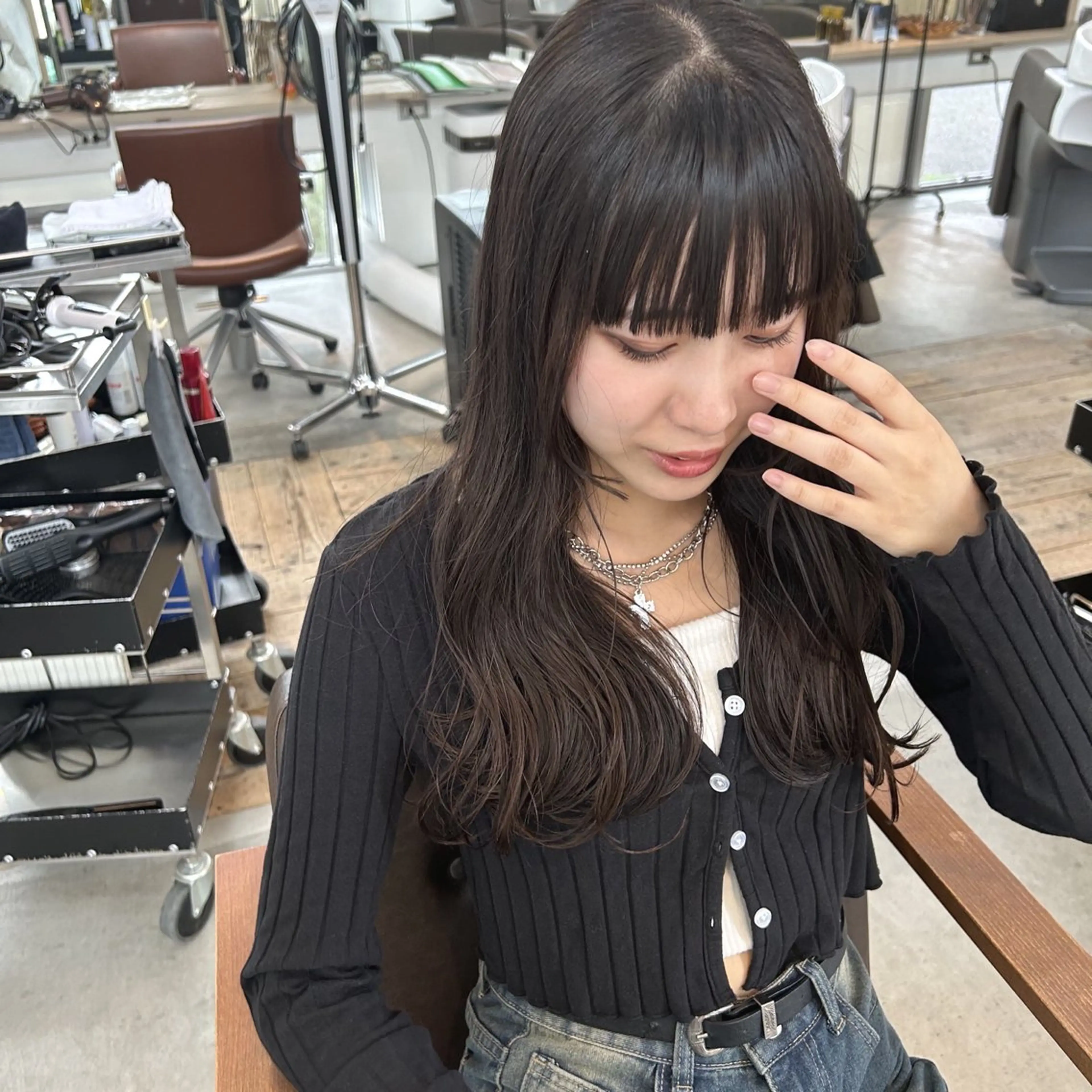 ロング カット 綿貫 美雪のヘアスタイル