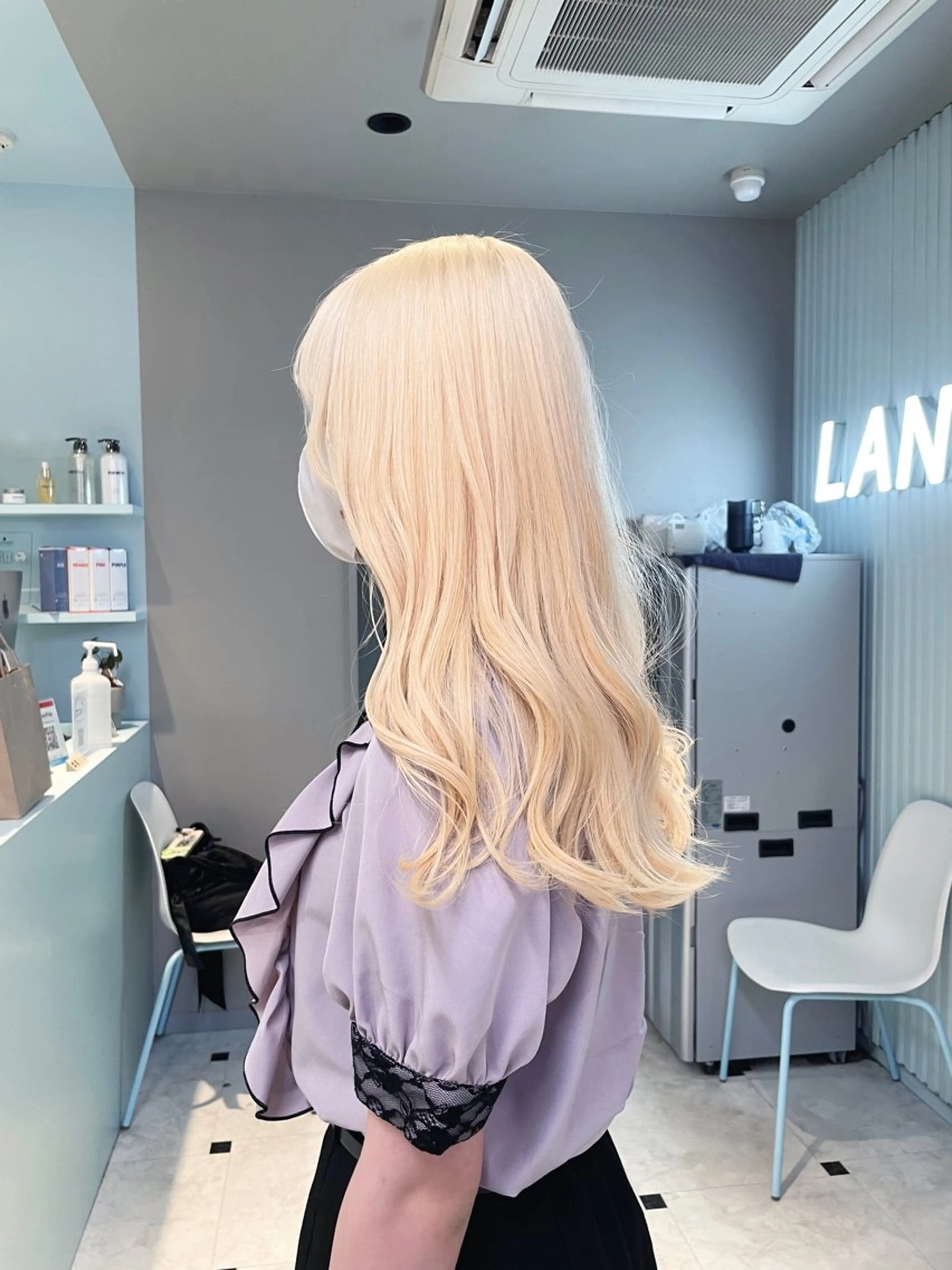 セミロング ブリーチ✖️ 縮毛LANDのヘアスタイル
