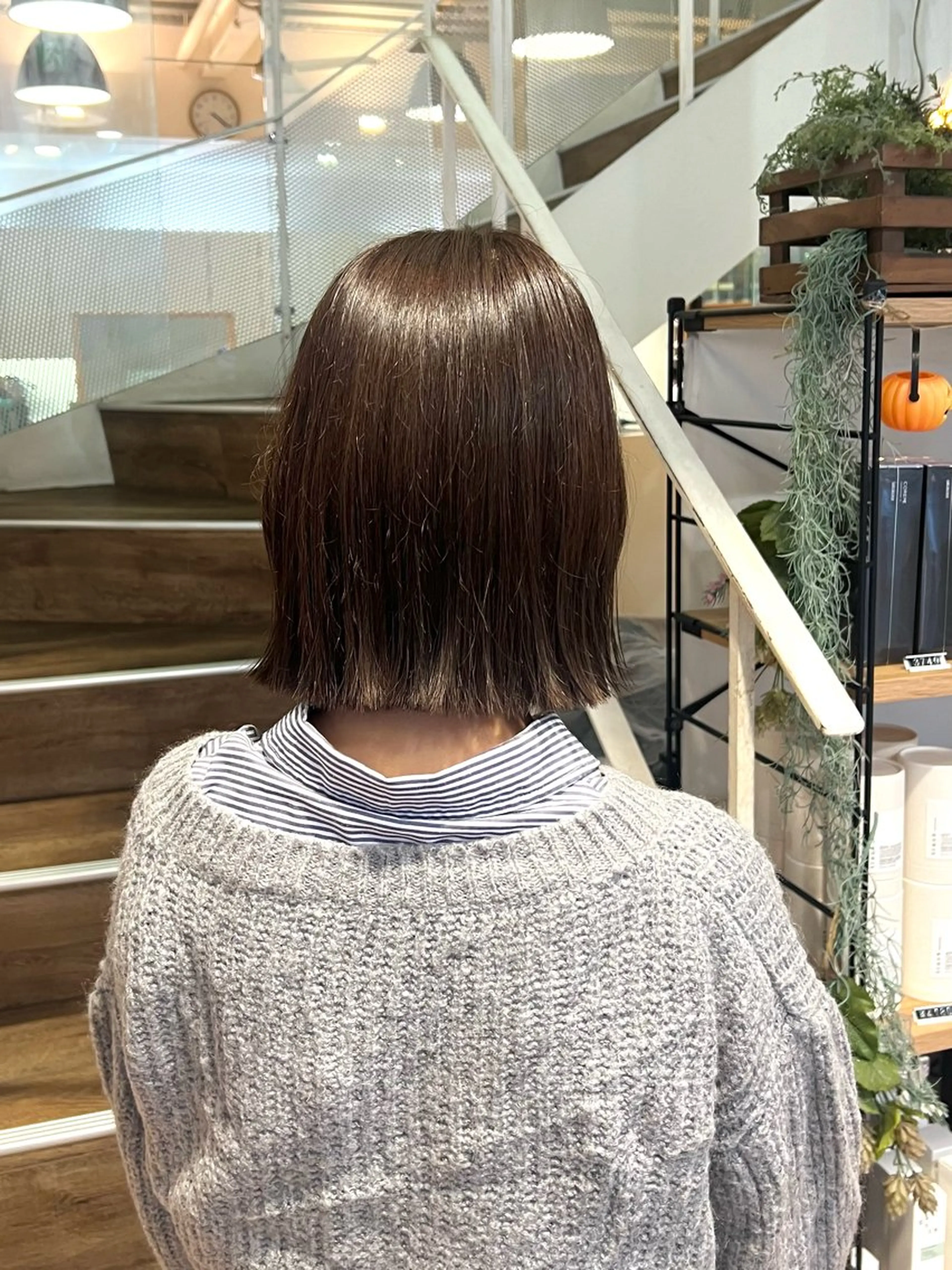 ミディアム カラー ブラウンカラー マロンブラウン ボブ カット ヘアカラー 石野 友唯のヘアスタイル