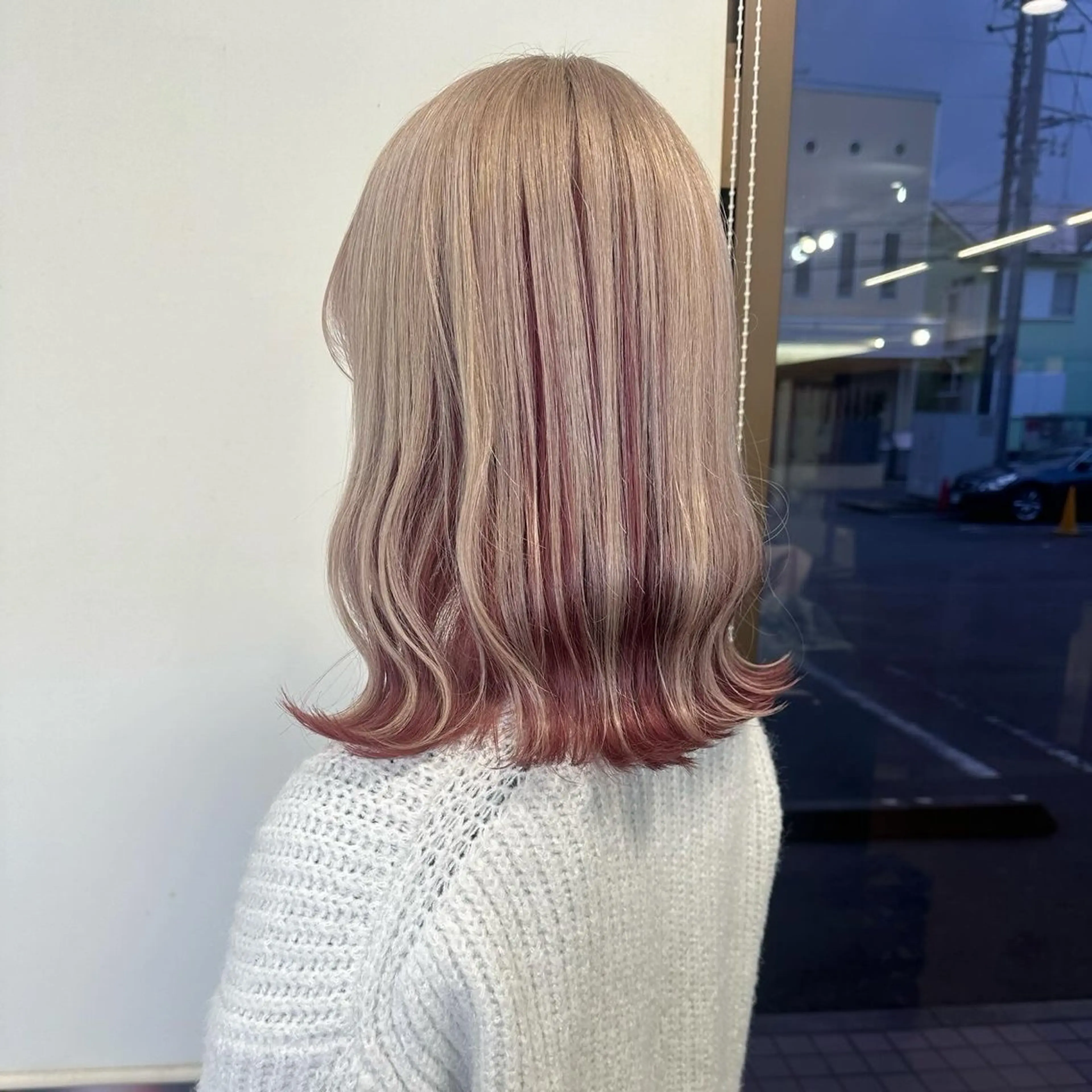 ミディアム カラー カット ヘアカラー peg.hair所属・ブリーチカラー🫧 森　凪沙のヘアスタイル