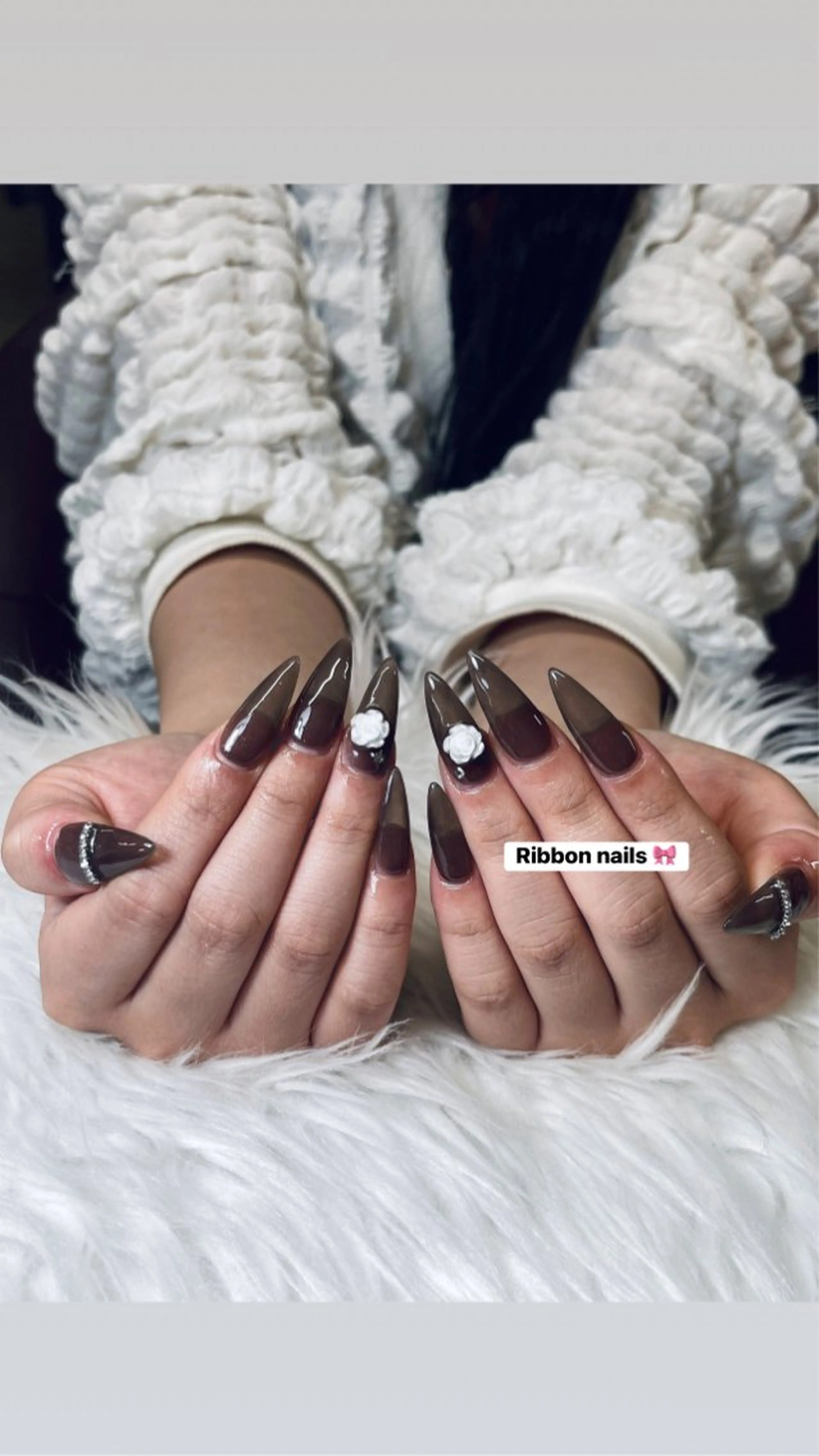 ネイル アートネイル ジェルネイル パラジェル ストーンネイル ハンドネイル NiJi Nailsのネイルデザイン