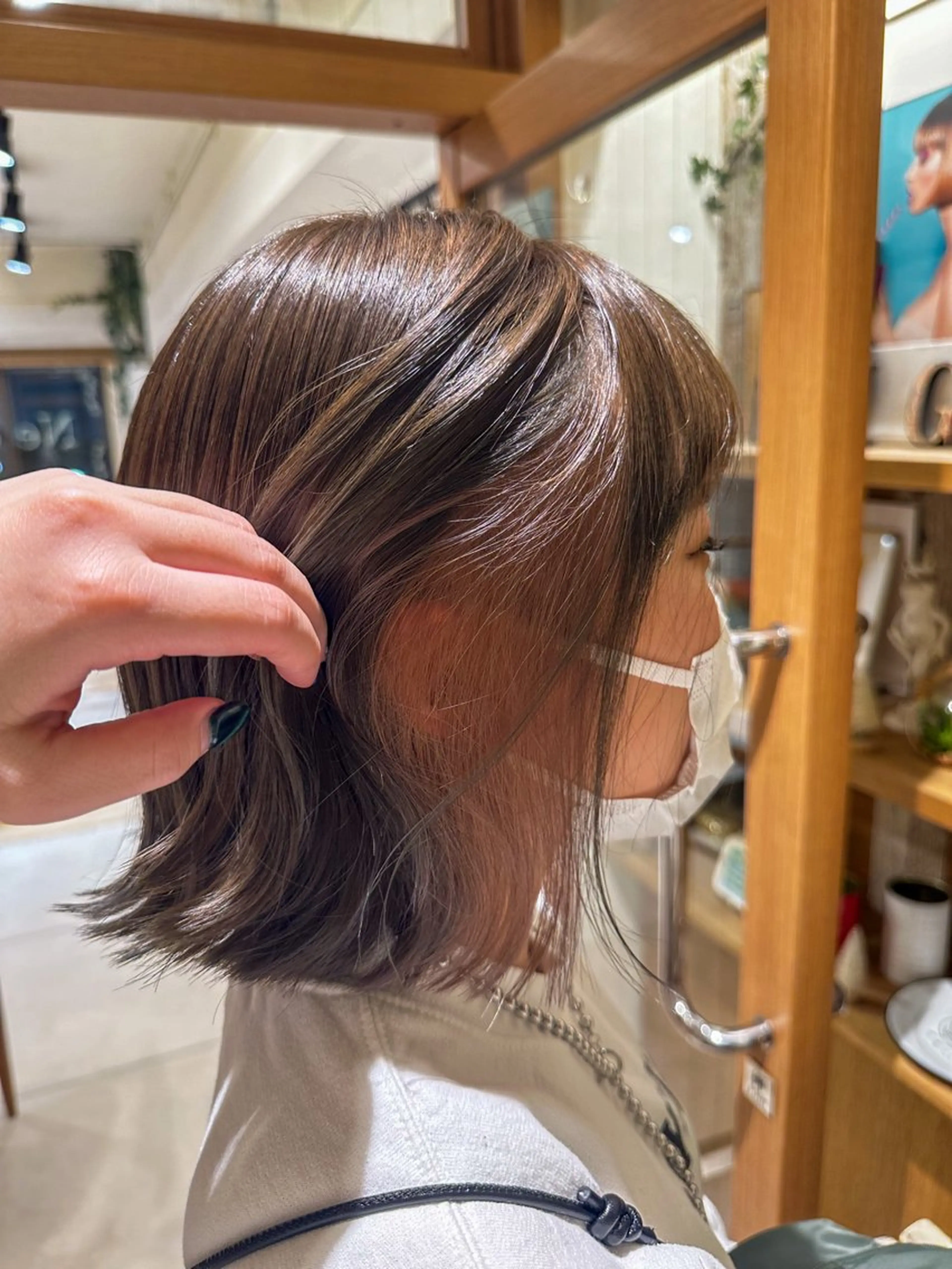 ミディアム カラー ヘアカラー 岡本 葵のヘアスタイル