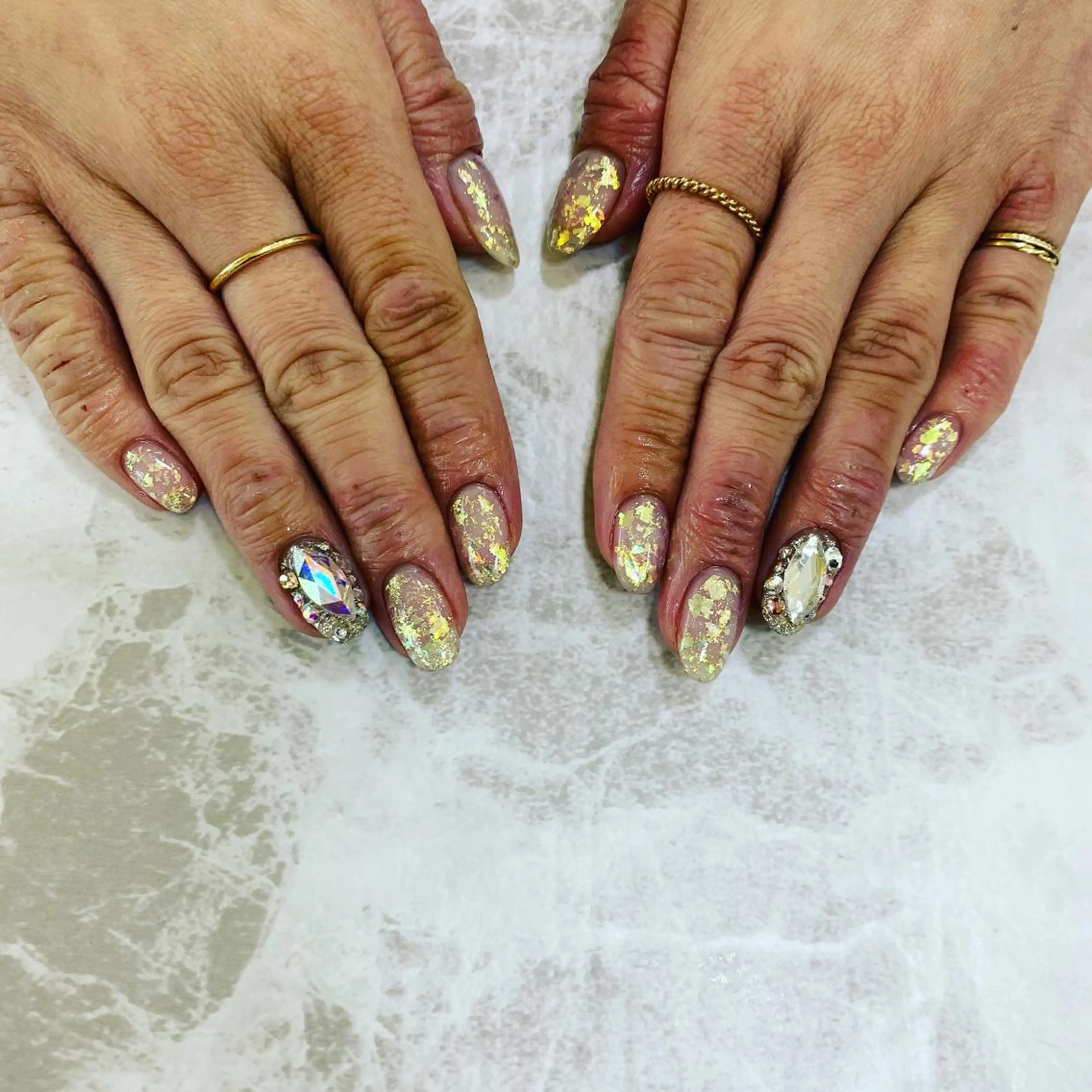 ネイル アートネイル ニュアンスネイル ストーンネイル Feliz所属・Feliz 楽しいネイルサロンのネイルデザイン