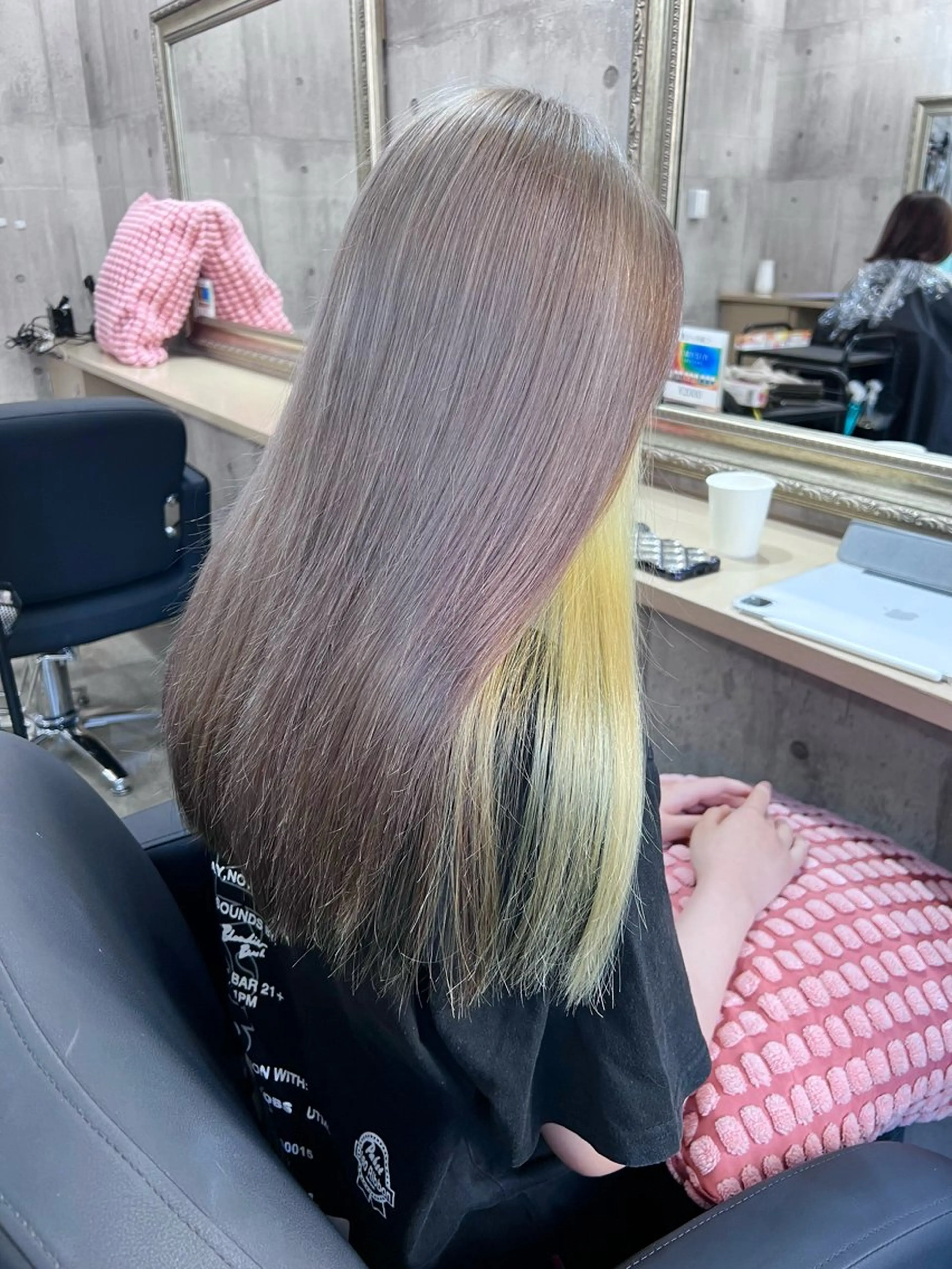 セミロング サニーサイド大名 ダブルカラー髪質改善のヘアスタイル