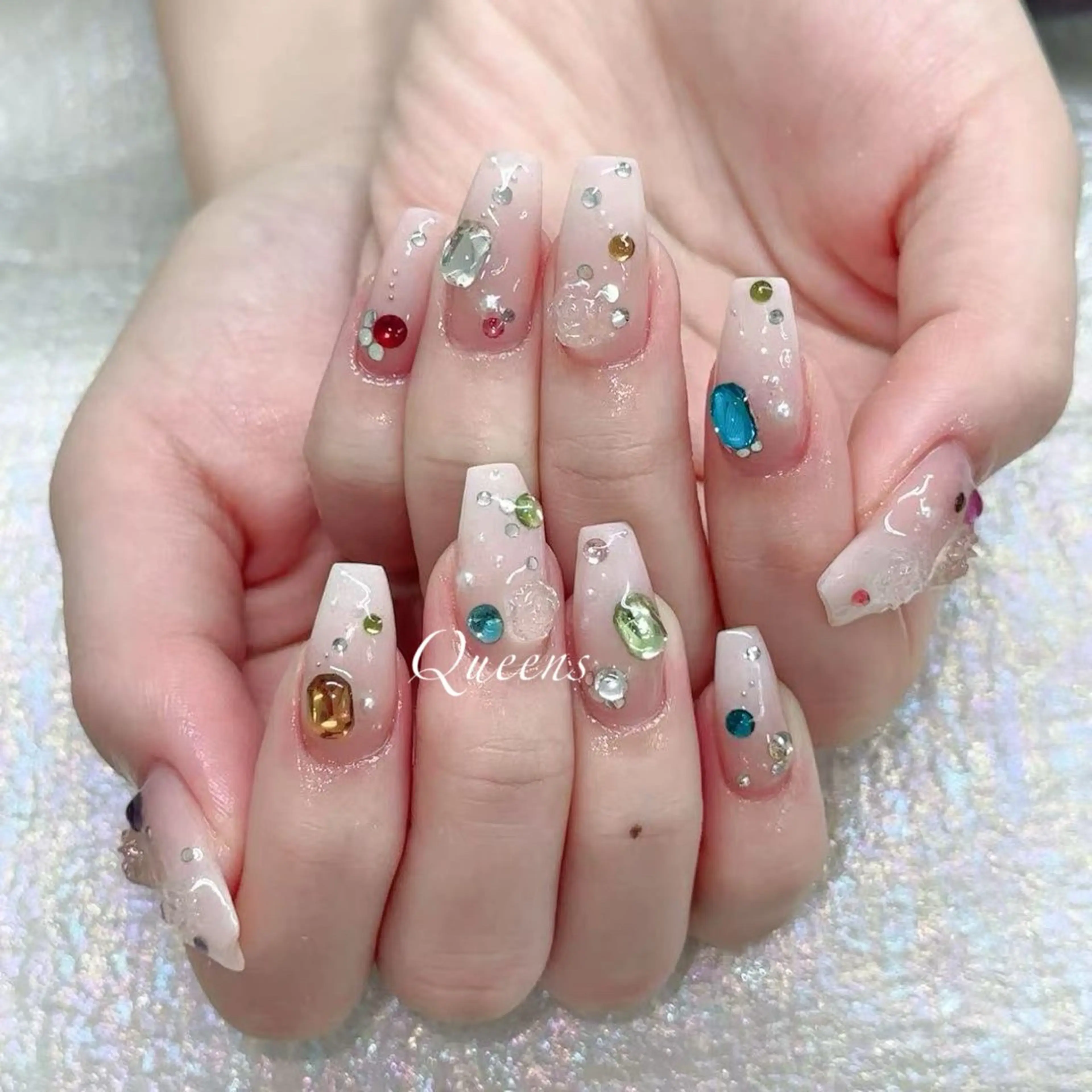 ネイル ハンドネイル Queens マオのネイルデザイン