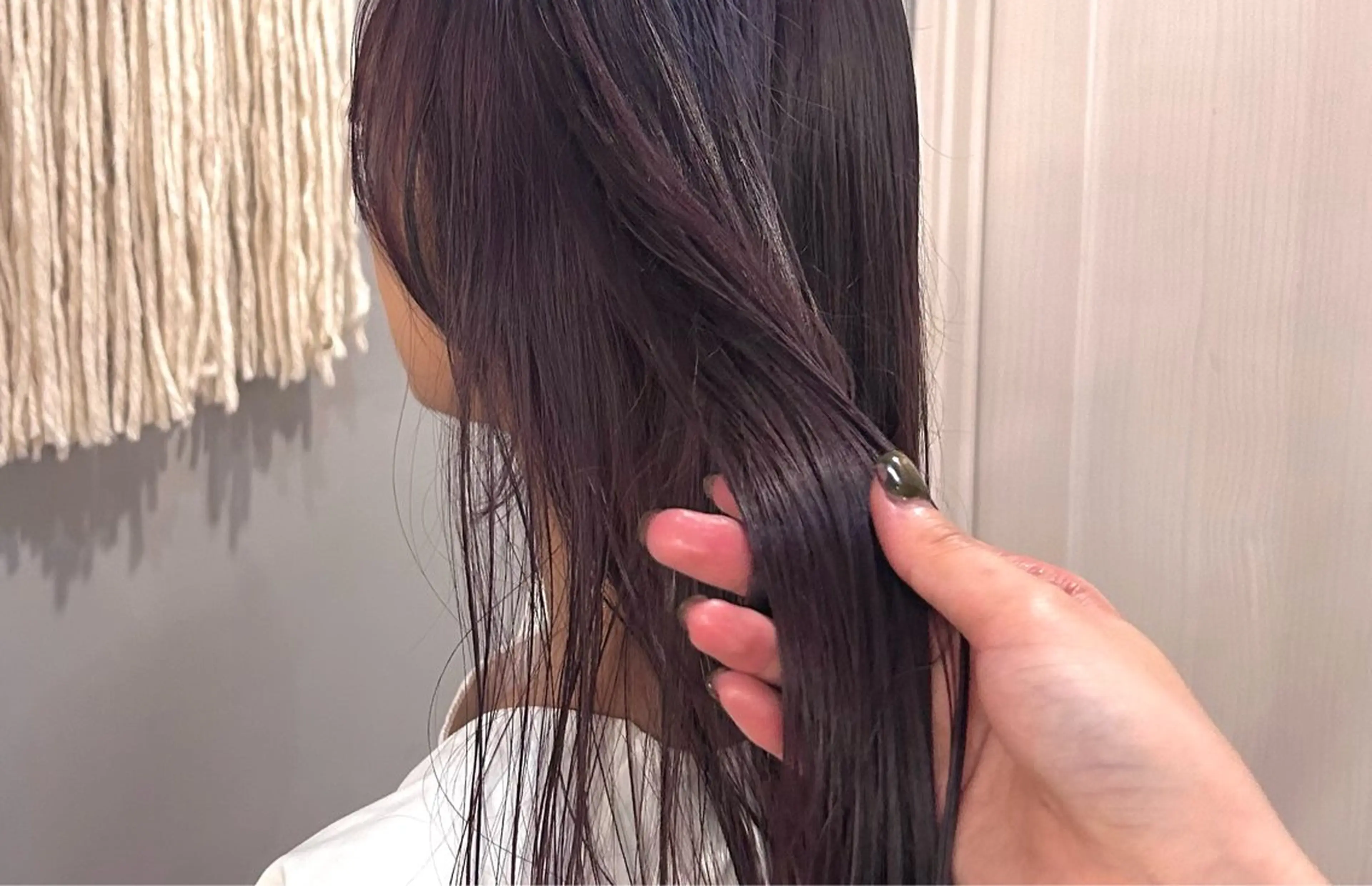 ロング カラー ブリーチ パープルカラー ヘアカラー 木藤 優杏のヘアスタイル