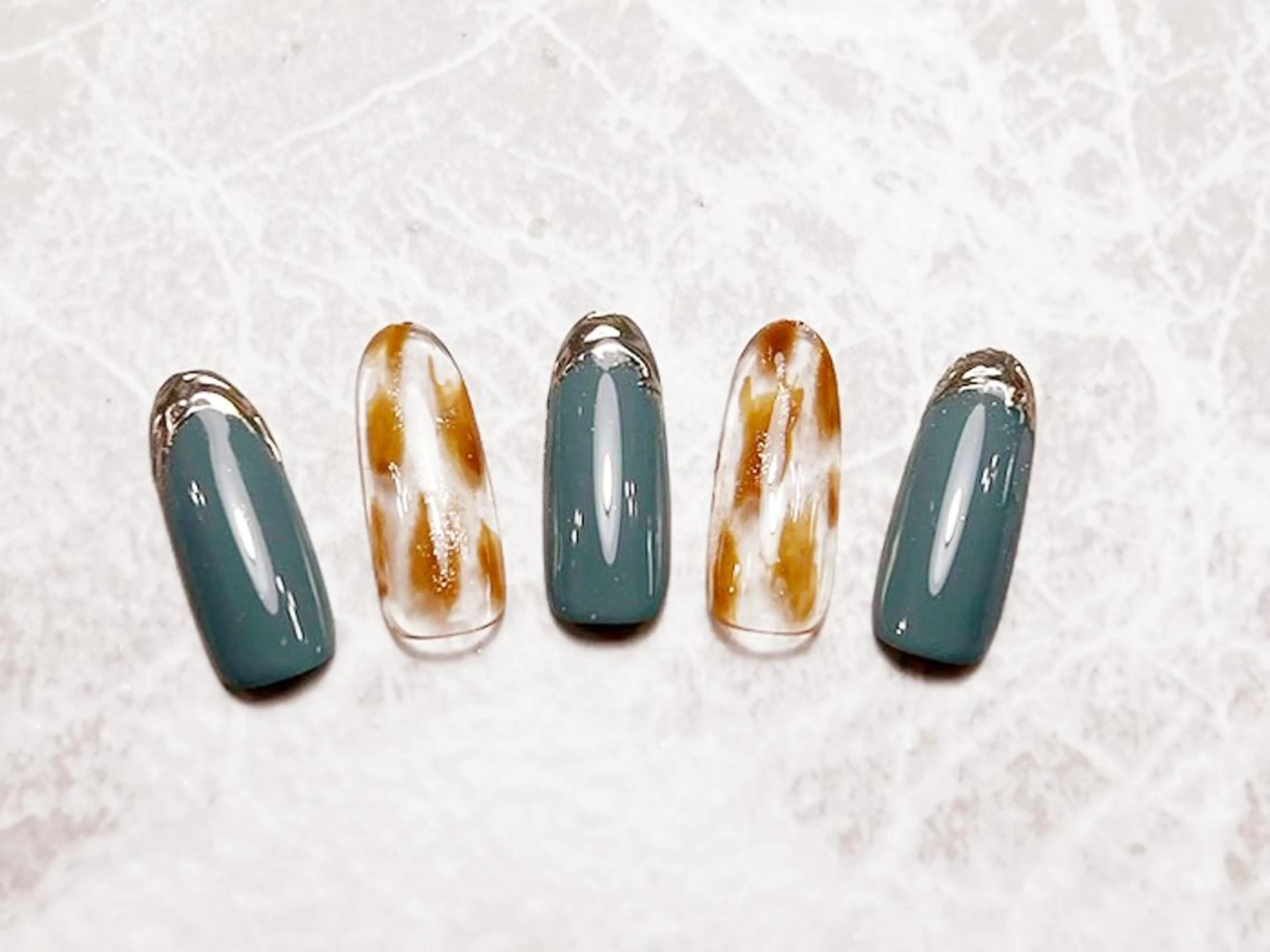 ネイル ハンドネイル マジック ミラーのネイルデザイン