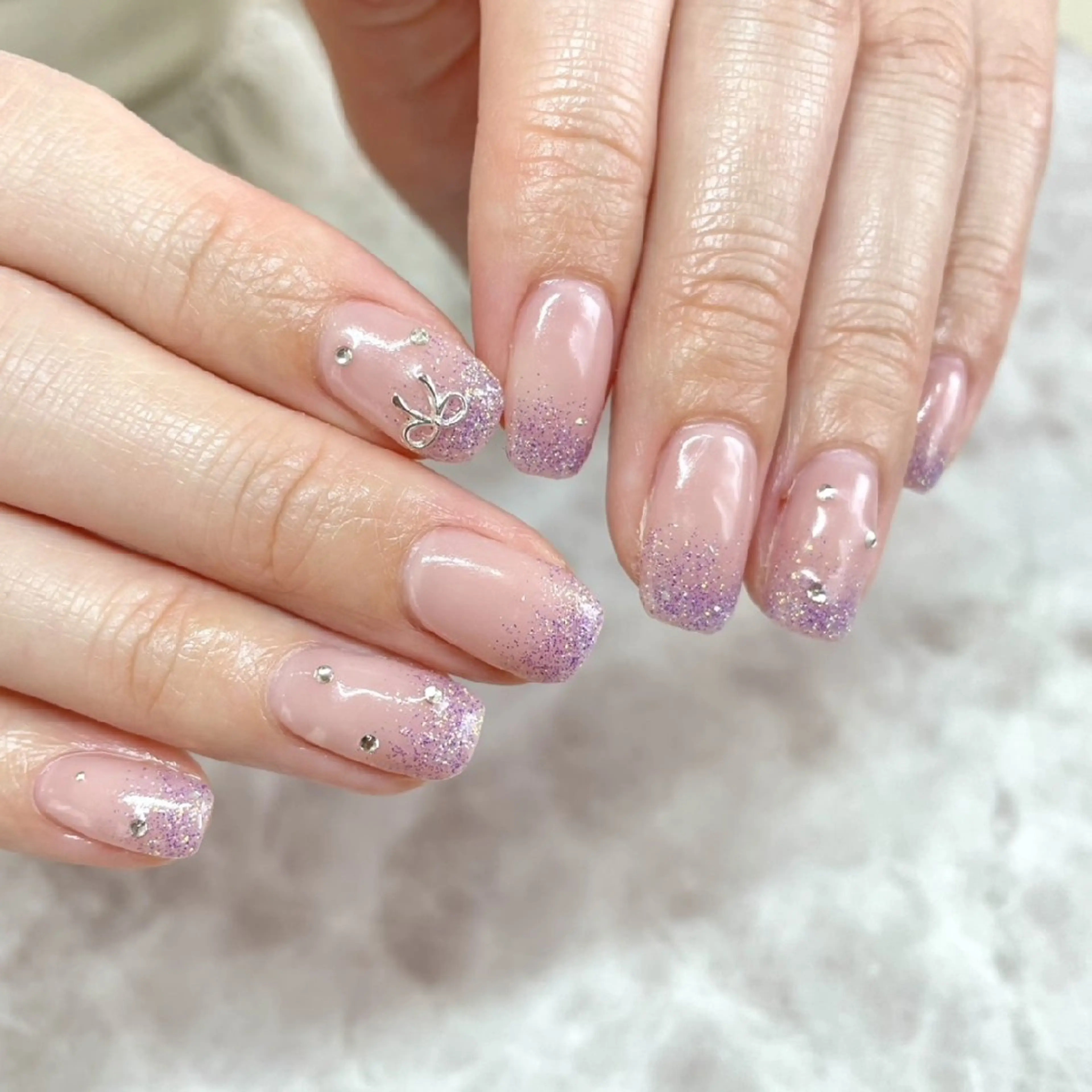 ネイル ストーンネイル ハンドネイル Beautiful Meかえでのネイルデザイン