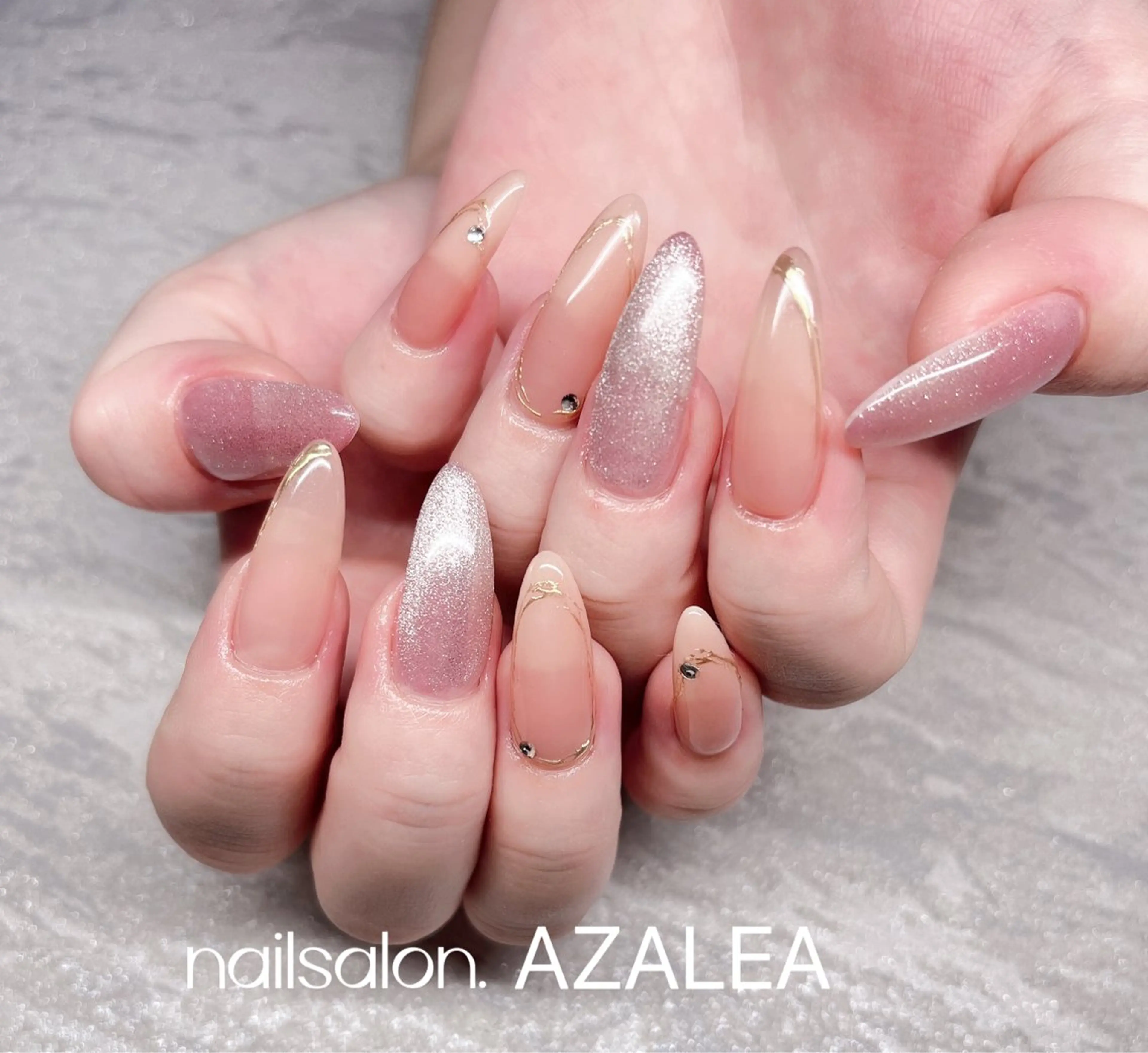 ネイル R inのネイルデザイン