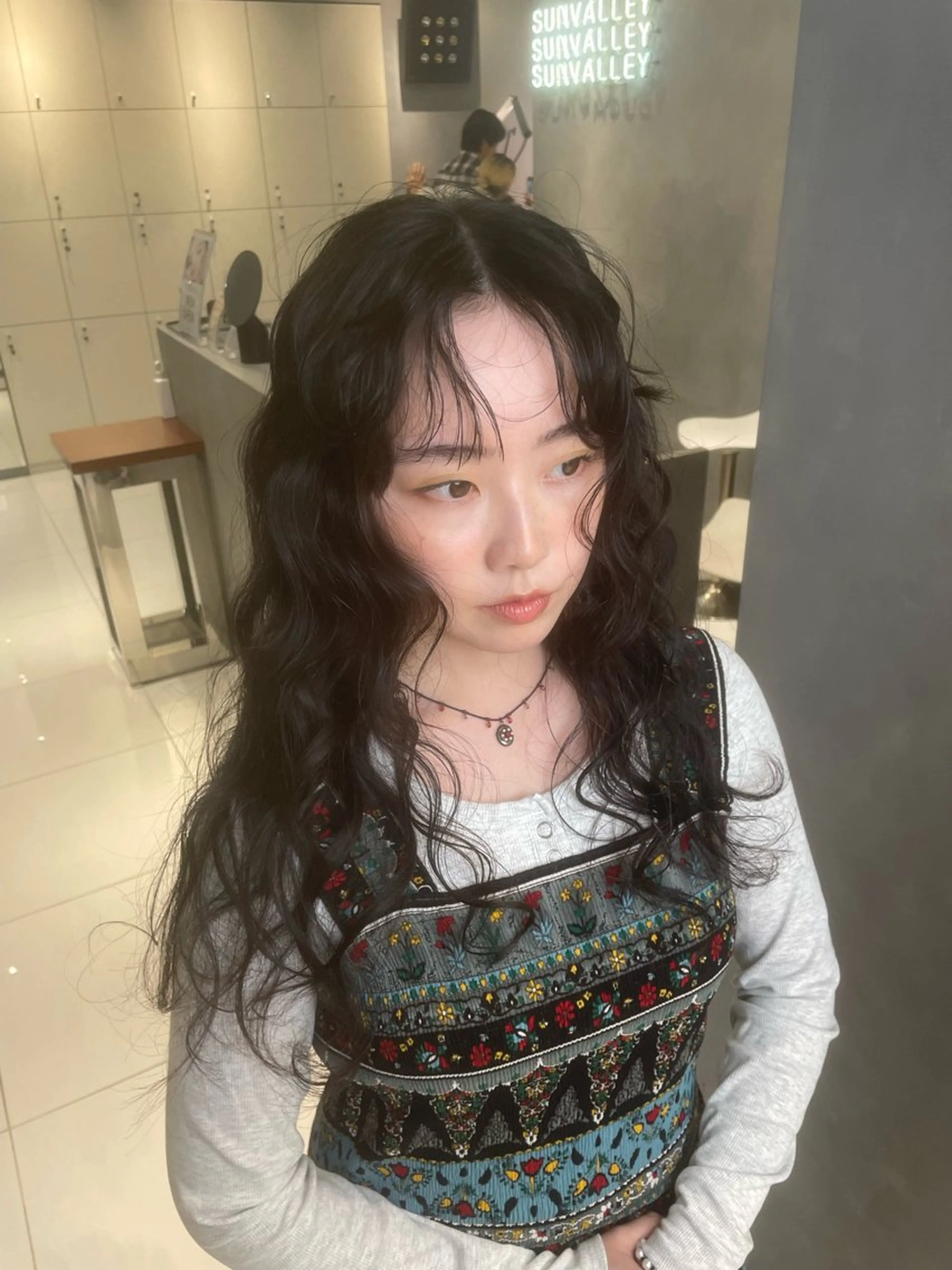 ロング カラー パーマ ヘアアレンジ SA RAのヘアスタイル