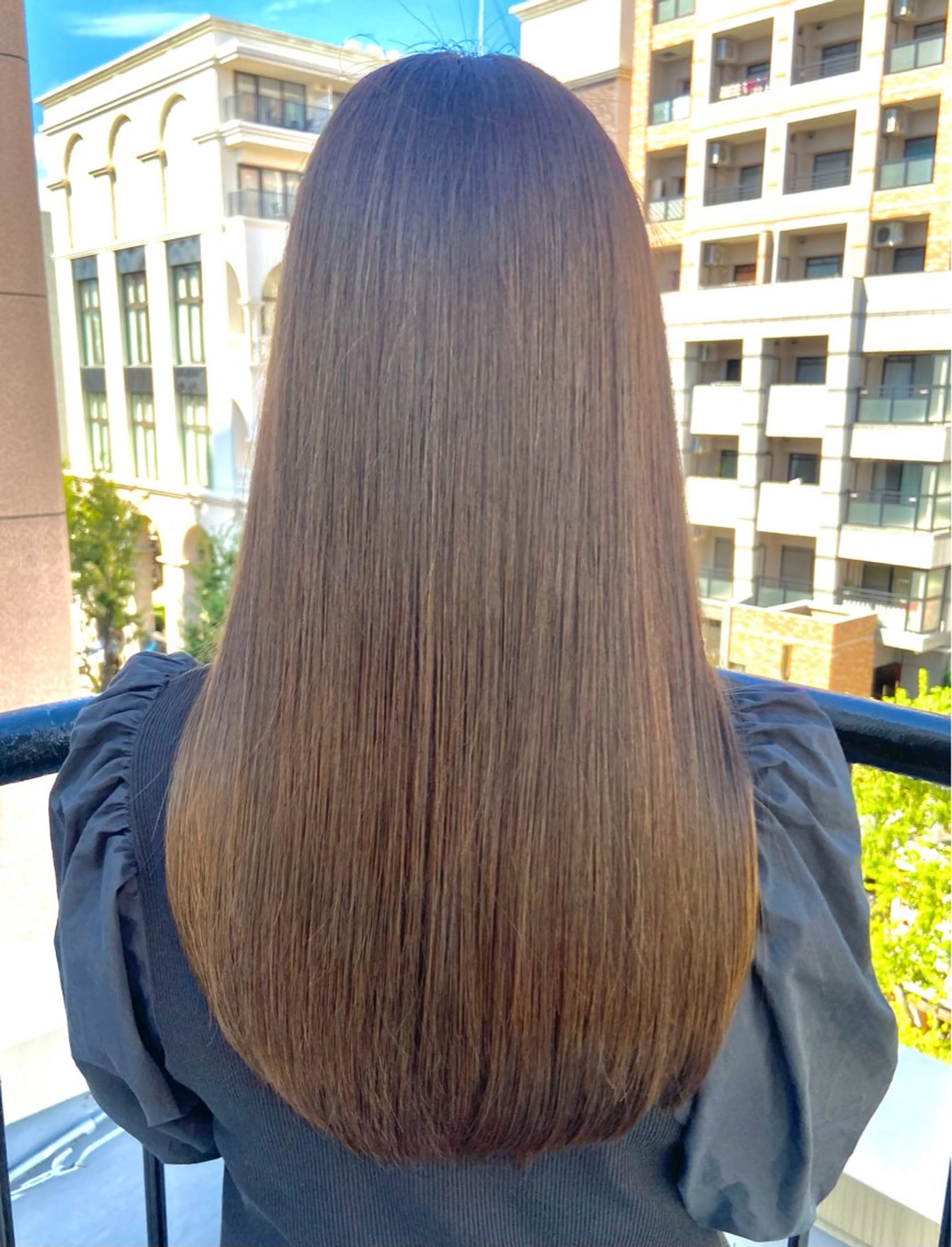 ロング 統括ディレクター kuriのヘアスタイル