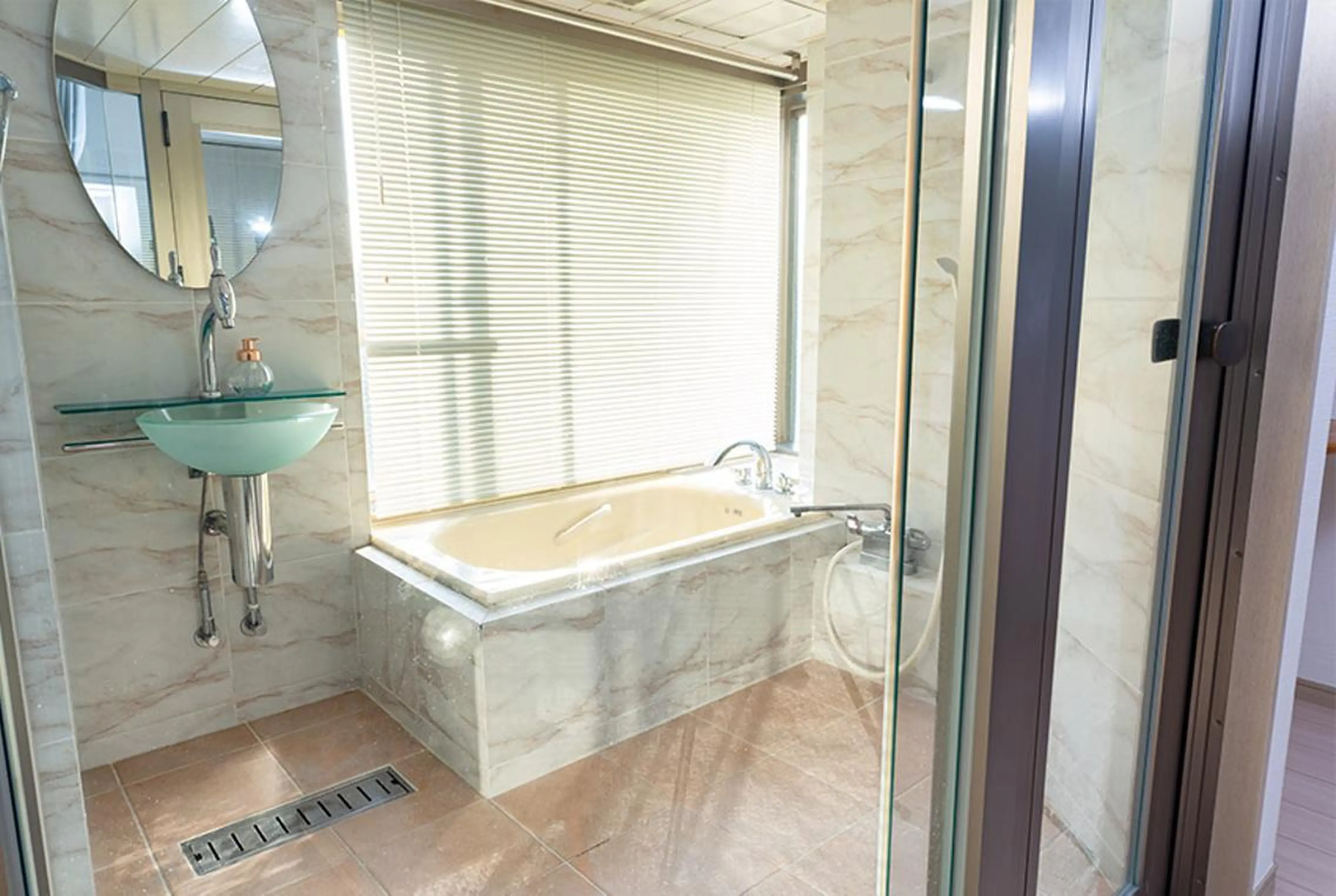 脱毛 結果重視の脱毛サロン 🦋CLEVY🦋のエステ・リラクイメージ