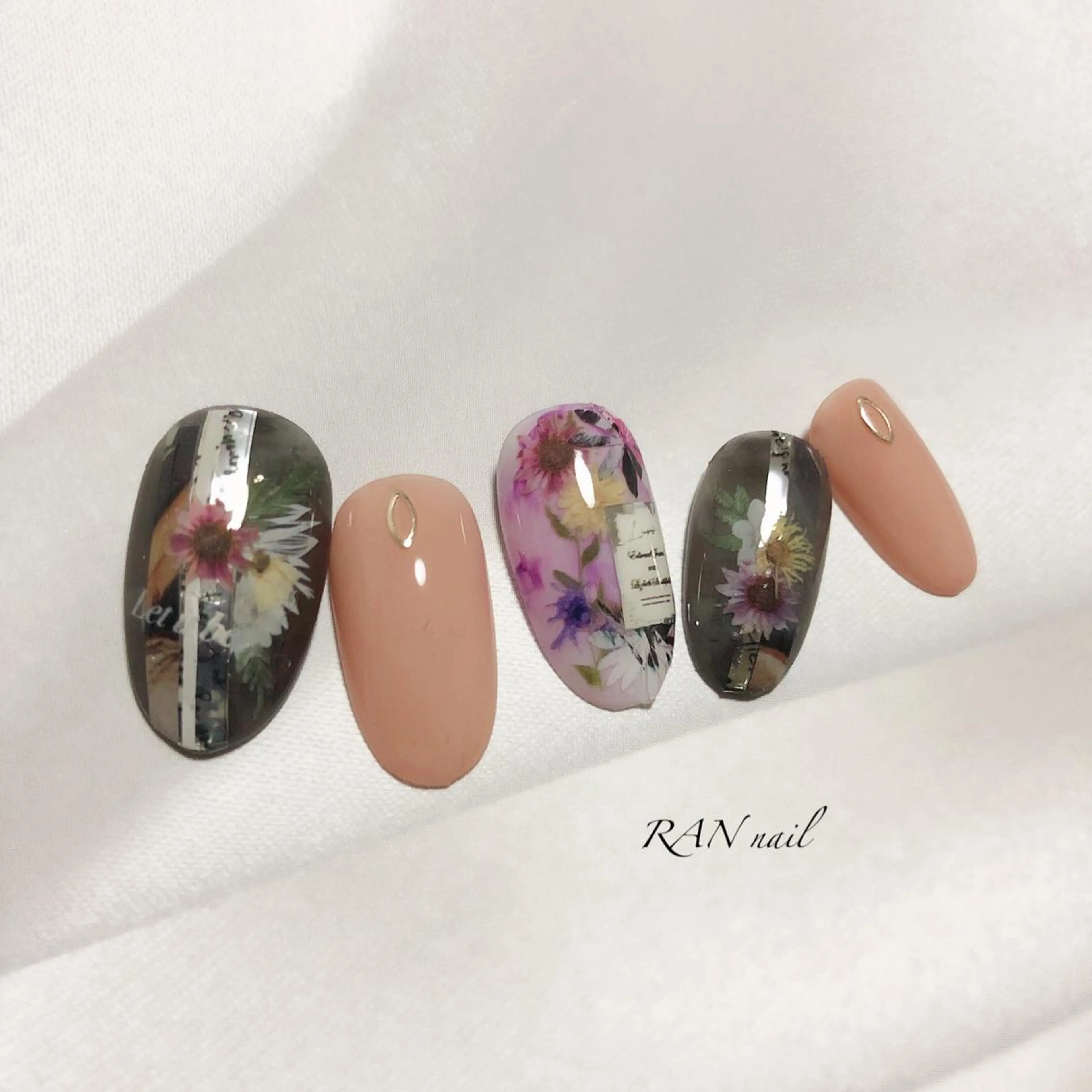 ネイル フラワーネイル フットネイル オフィスネイル パープル 春ネイル ハンドネイル フットネイル RAN nailのネイルデザイン