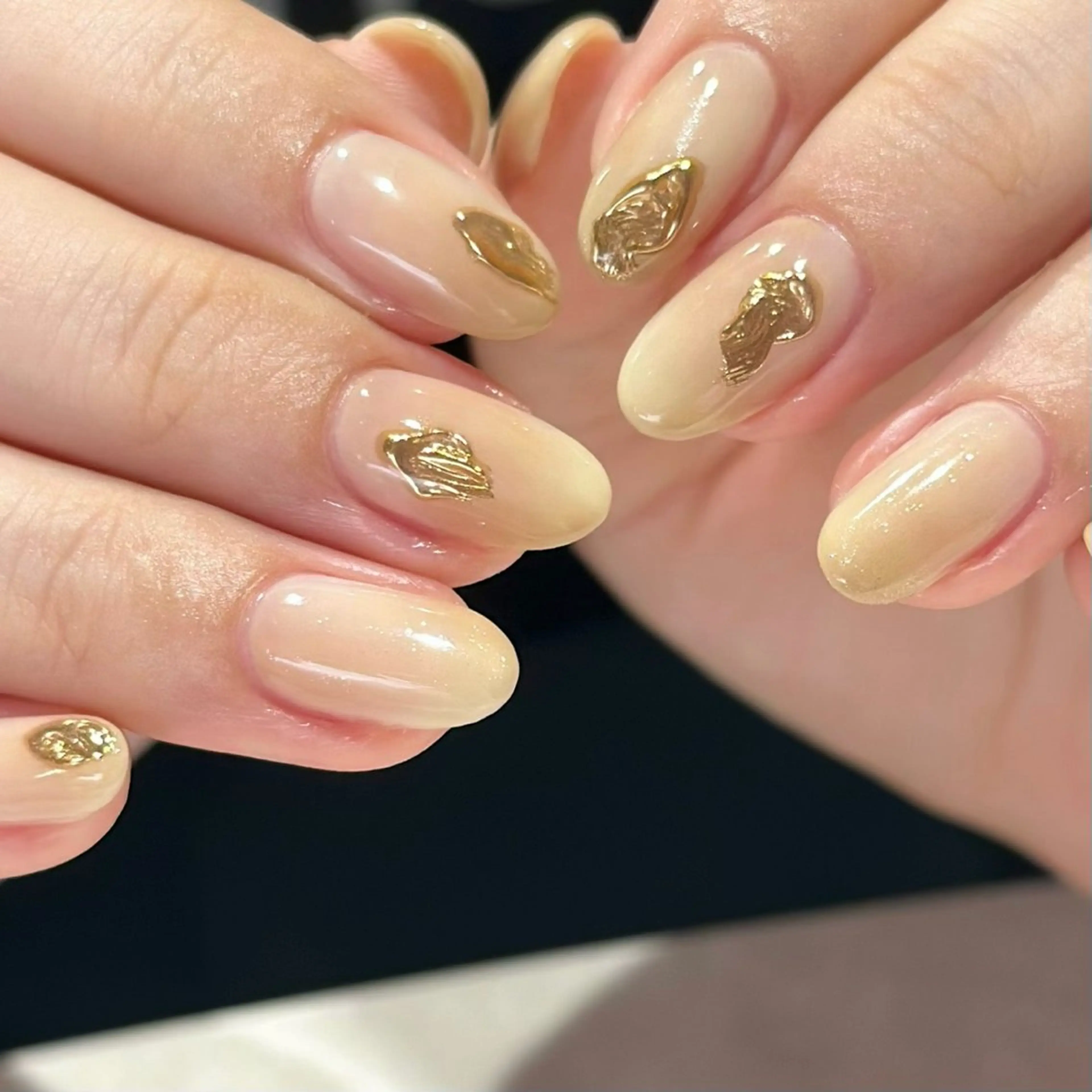 ネイル ニュアンスネイル aoi .のネイルデザイン