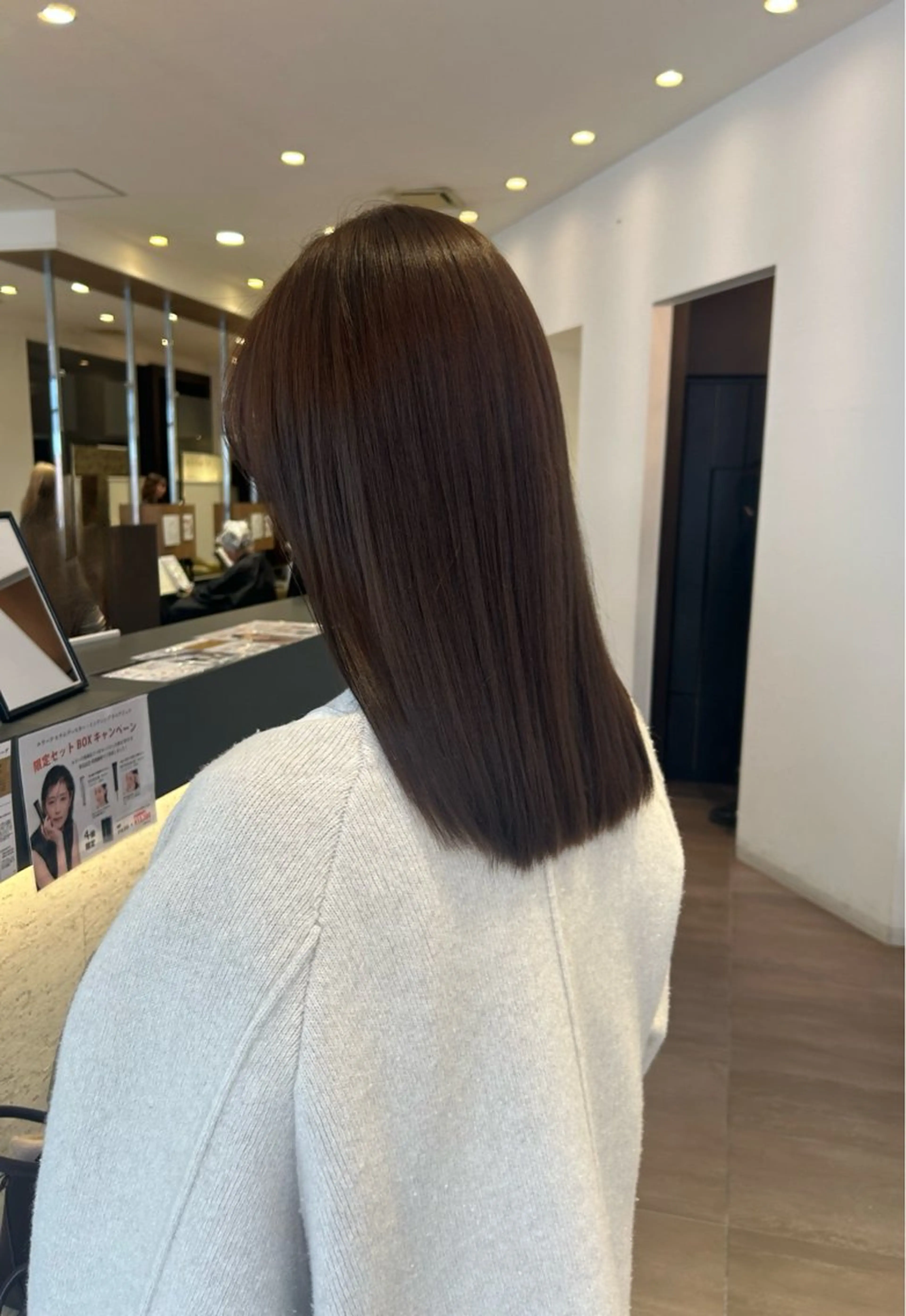 ミディアム カット ヘアカラー トリートメント 🕯透明感カラー／ 似合わせレイヤー🎀のヘアスタイル