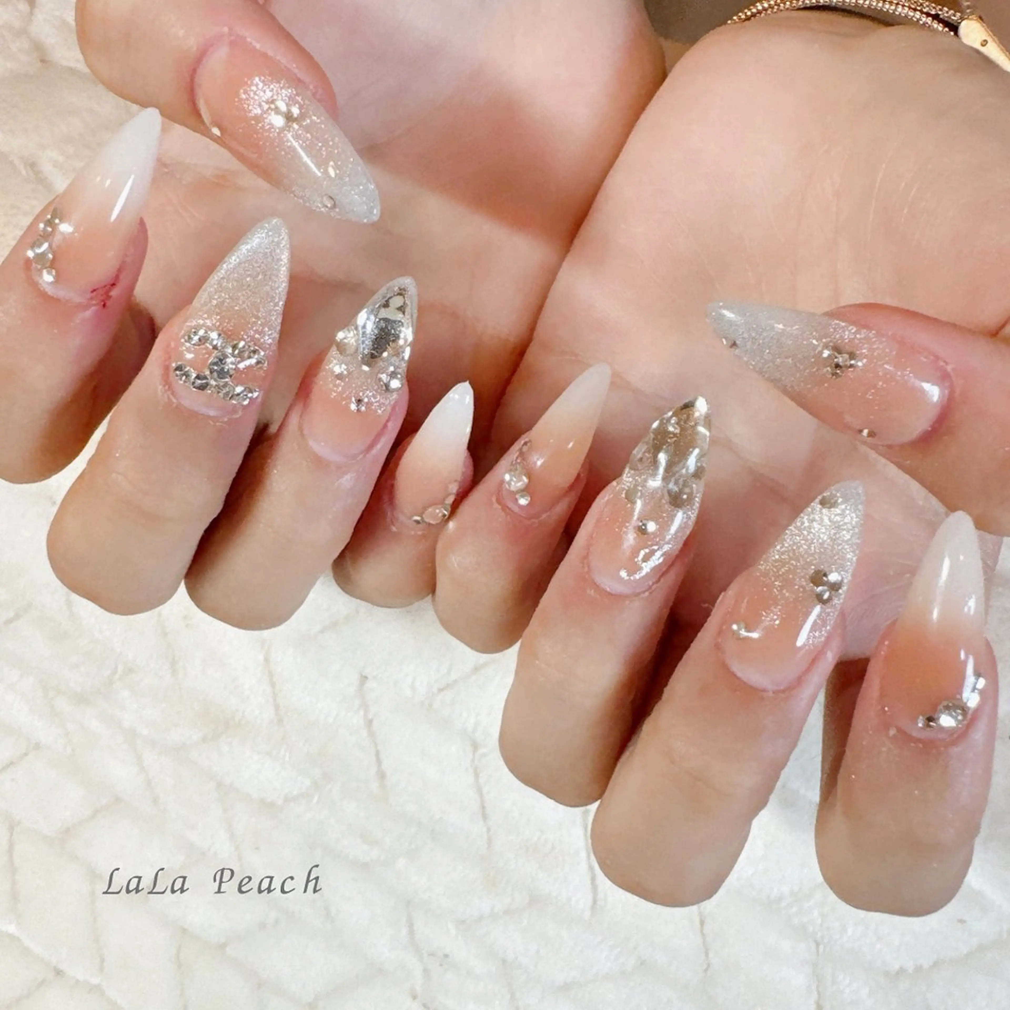 ネイル 長さ出し グラデーション マグネットネイル スカルプネイル ハンドネイル LaLa Peach 福岡のマツエク・マツパデザイン