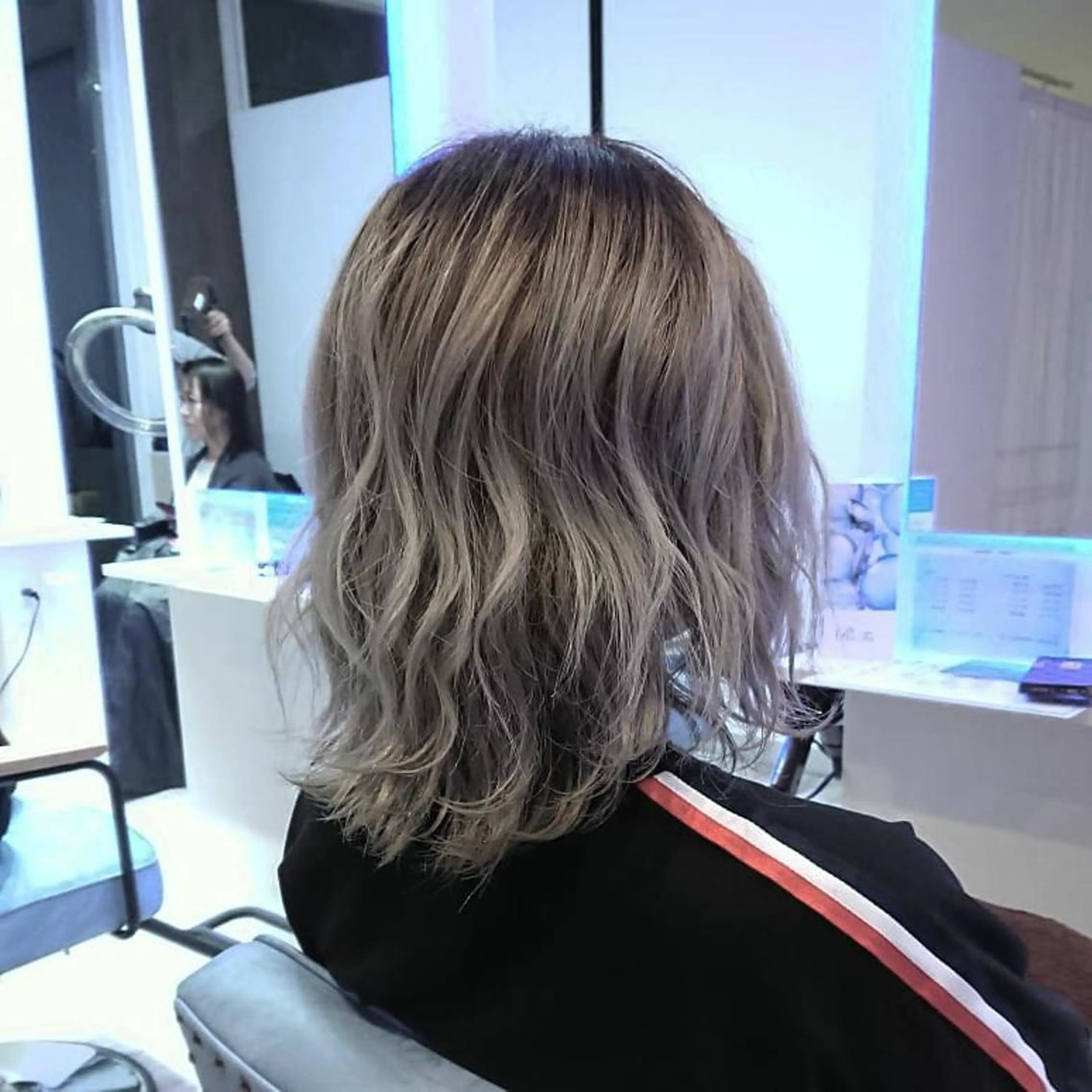 ミディアム カラー ヘアアレンジ 小林 伸行のヘアスタイル