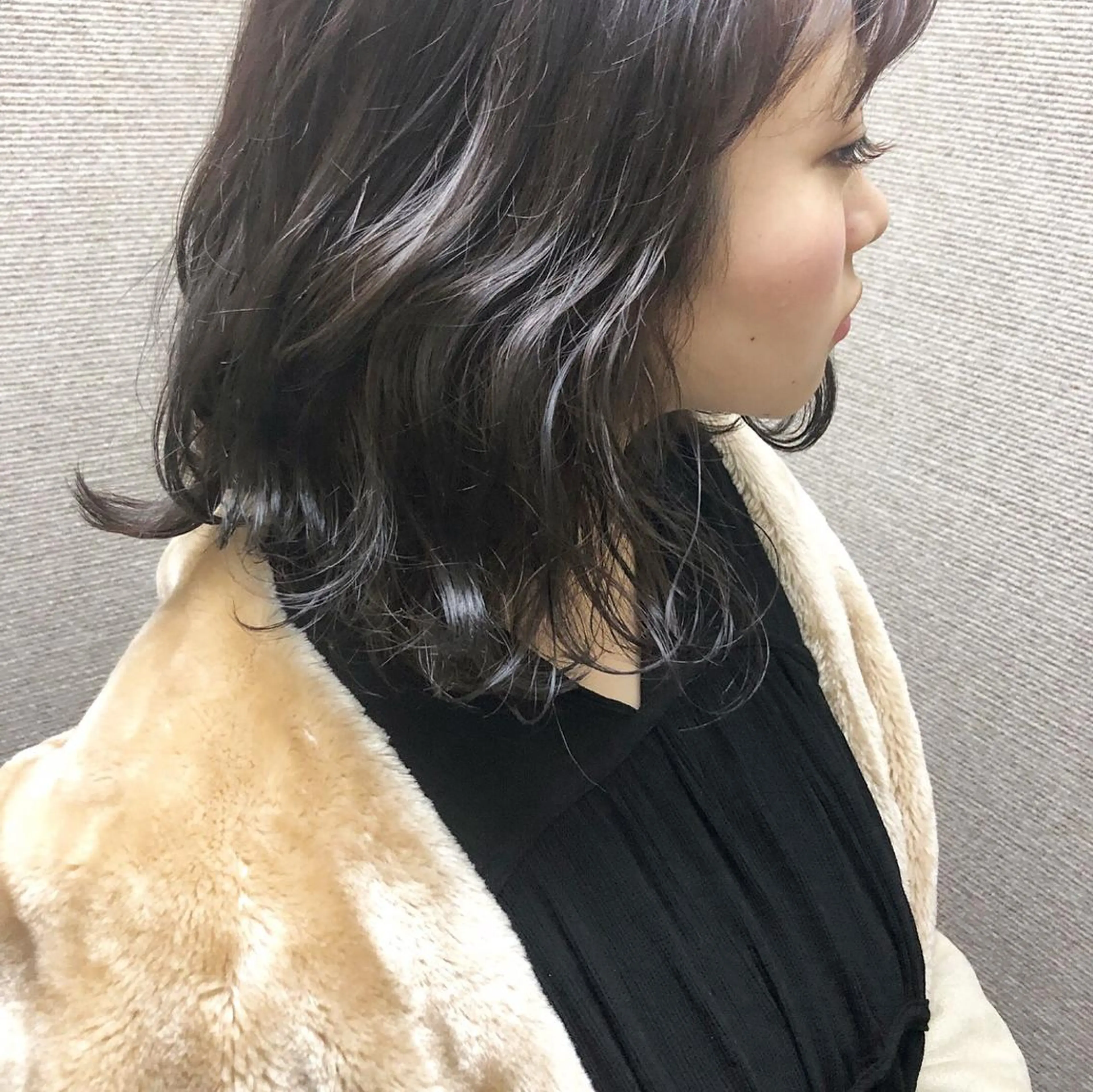 ミディアム カラー ヘアアレンジ アッシュ ブリーチ ケアブリーチ ハイライトカラー パープルカラー カット ヘアカラー マンツーマン半個室 tamuraのヘアスタイル