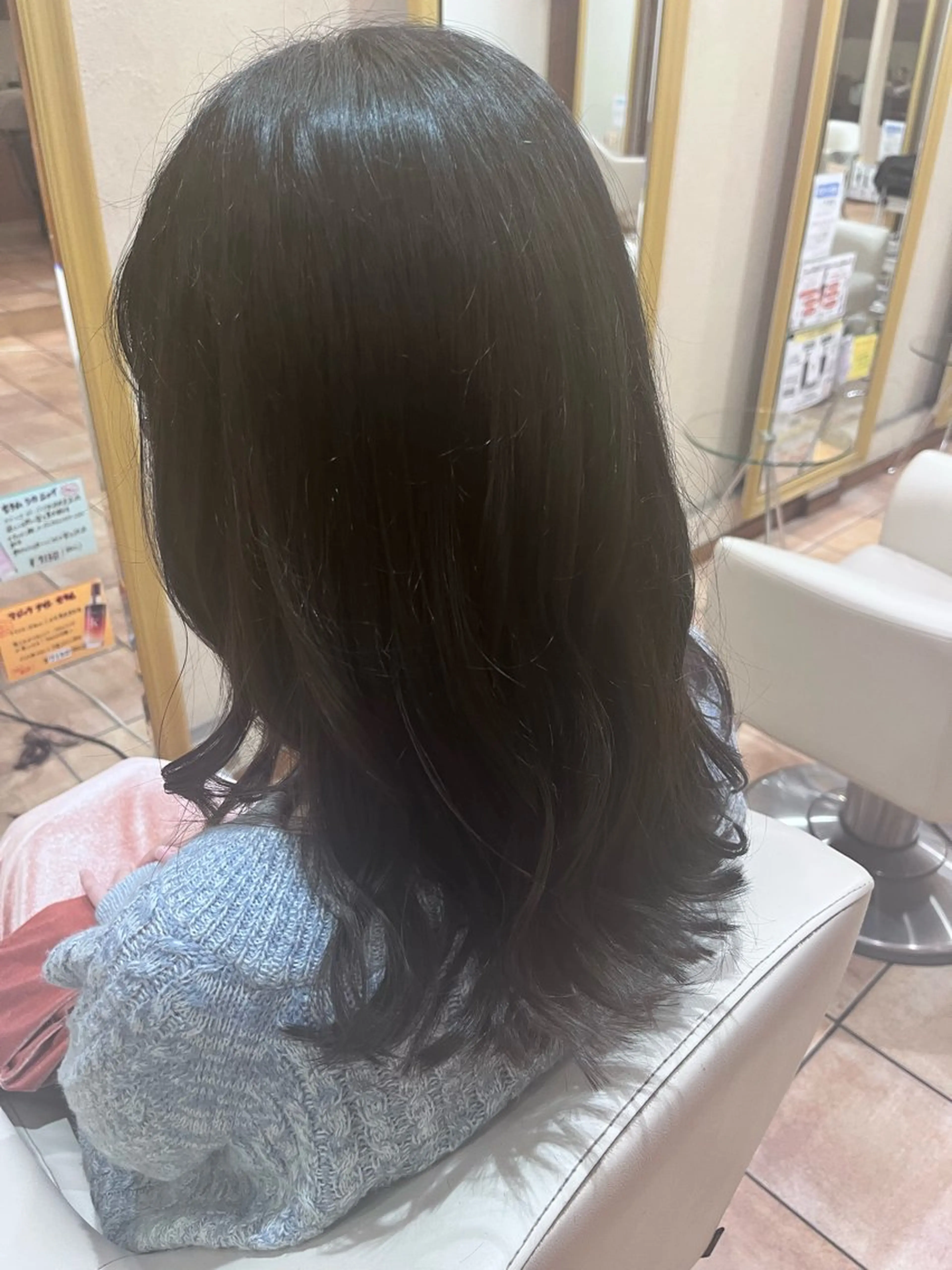 セミロング レイヤーカット 🦋ヘアセット募集中 ￤ナナカ🦋のヘアスタイル