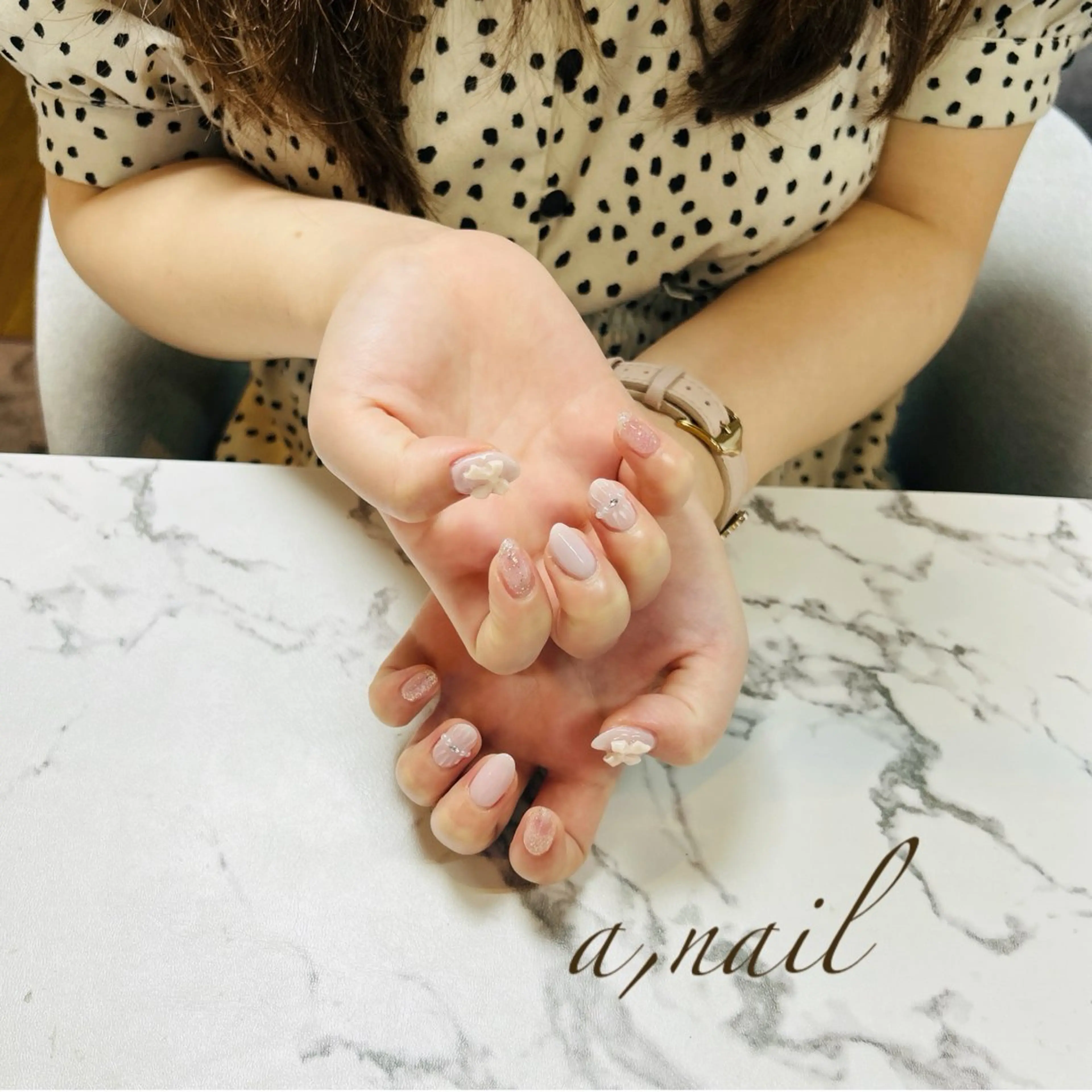 ネイル ジェルネイル キラキラネイル パラジェル ぷっくりネイル リボン ハンドネイル ネイルサロン エーネイルのネイルデザイン