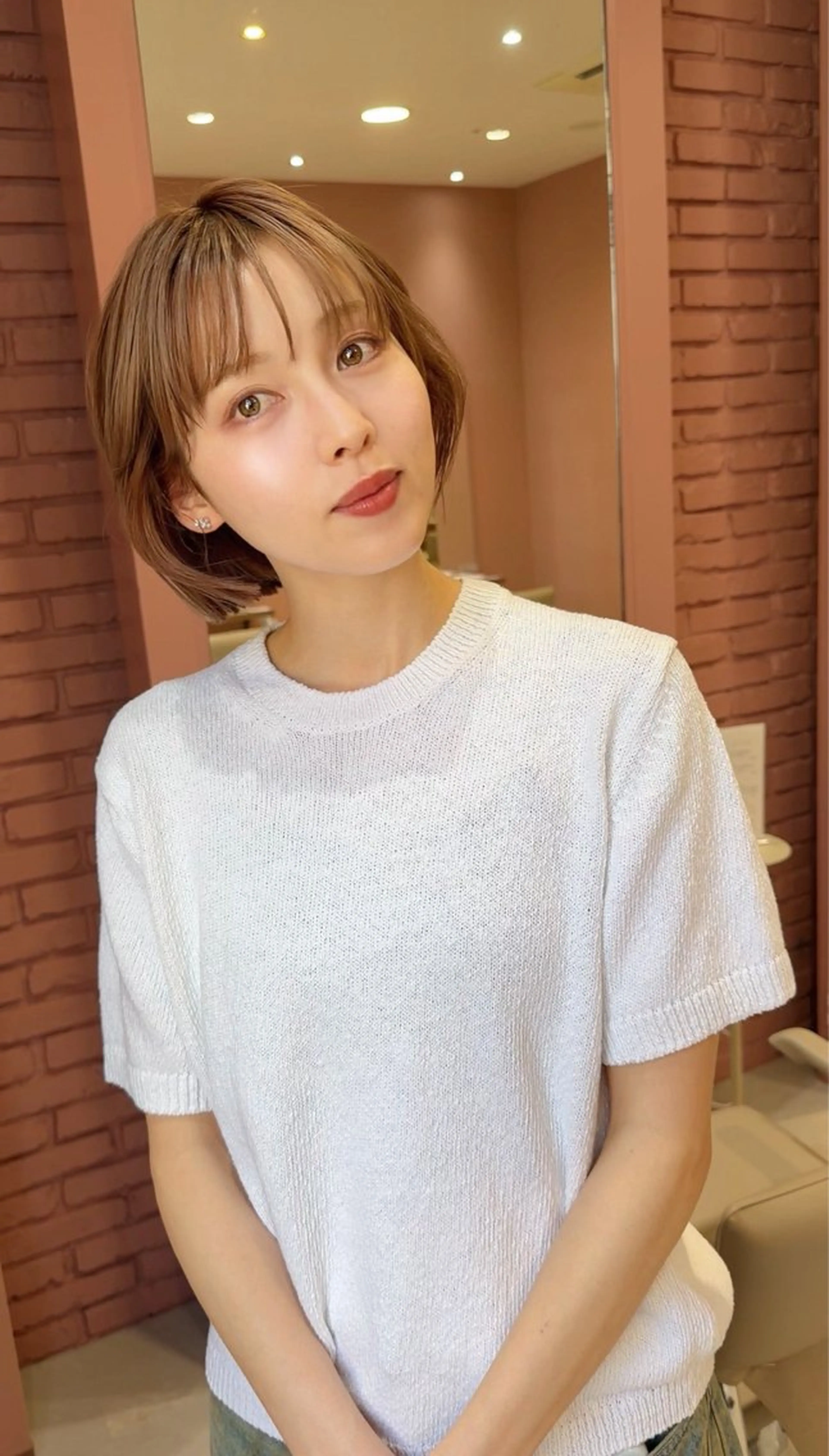 ショート カラー ショートレイヤー レイヤーカット ショートヘア カット ヘアカラー トリートメント Lolonois梅田 スタッフのヘアスタイル