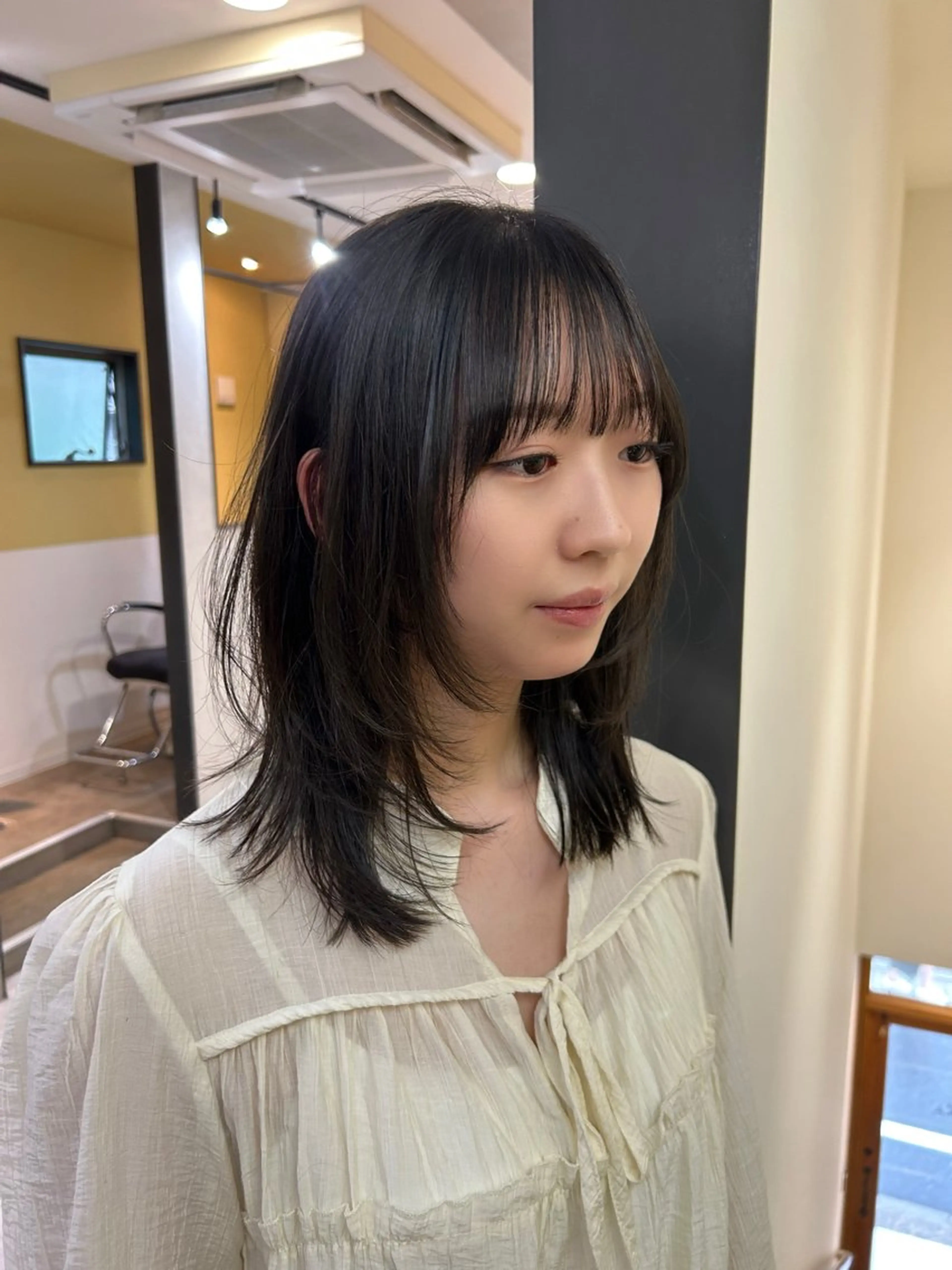 セミロング カラー ハッシュカット レイヤーカット カット ヘアカラー トリートメント hub hair レイヤー/透明感のヘアスタイル