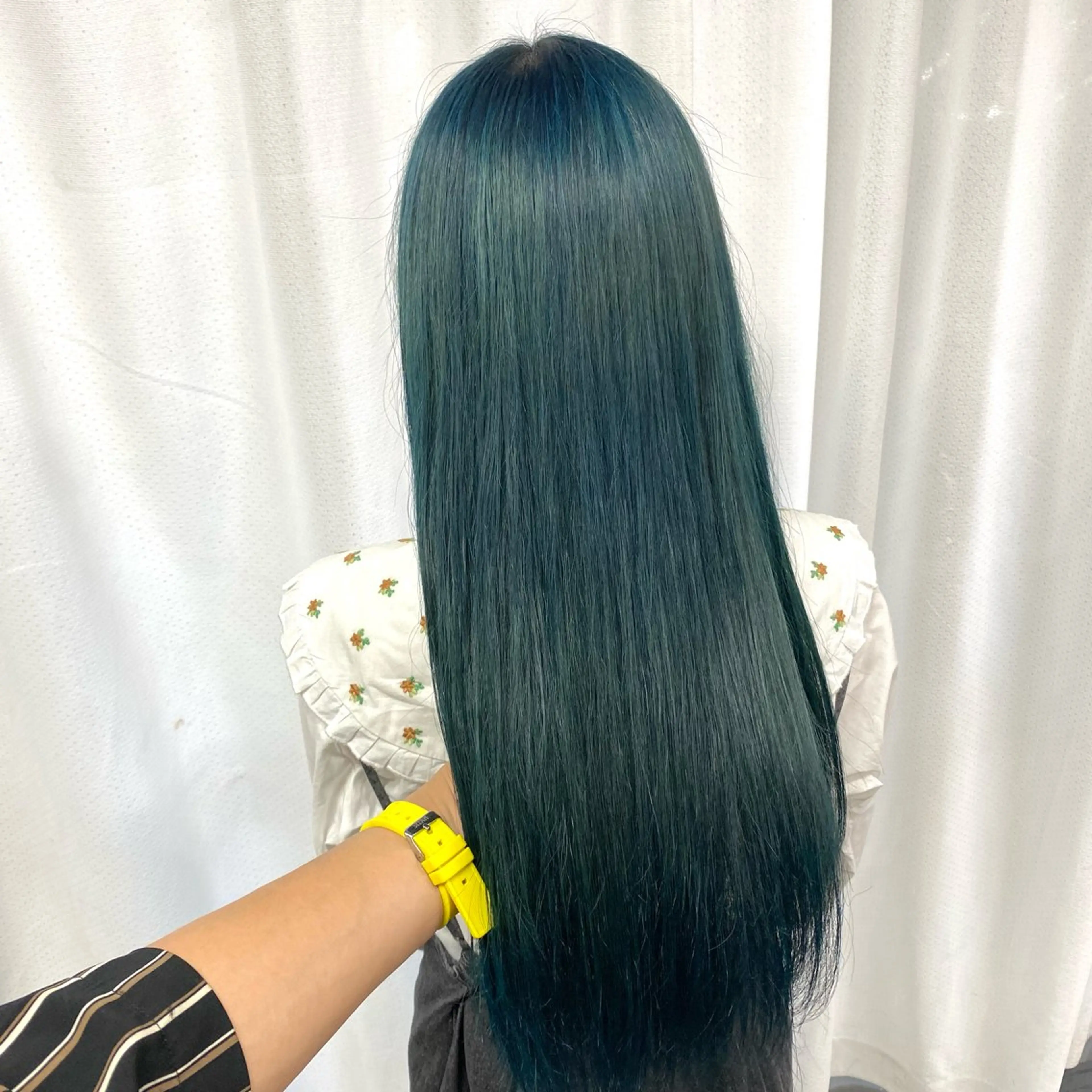 ロング カラー ブリーチ ダブルカラー エメラルドグリーン 年間1500人担当 代表　南一路のヘアスタイル