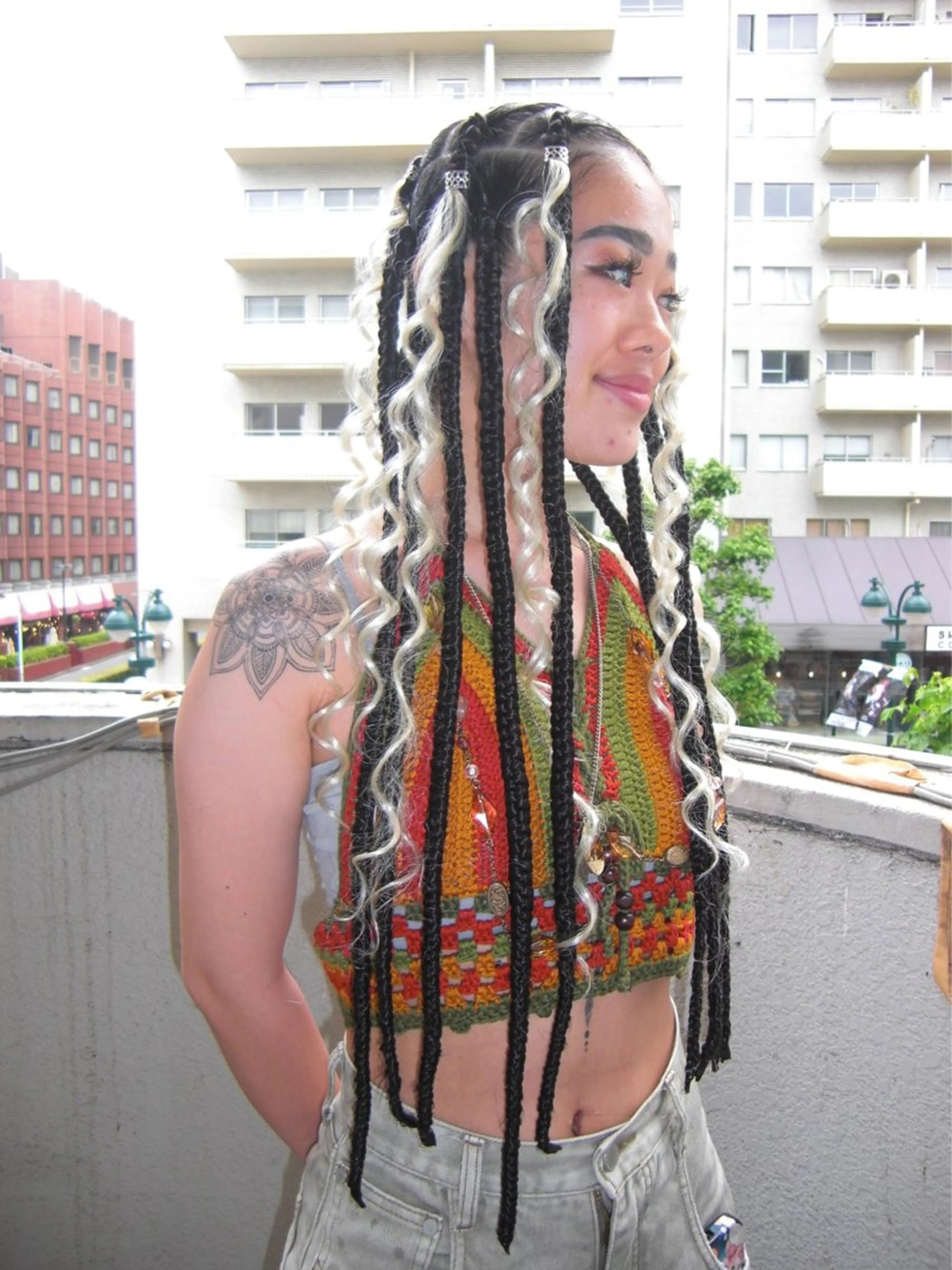 セミロング ヘアアレンジ エクステ コーンロウ／ブレイズ SYUのヘアスタイル